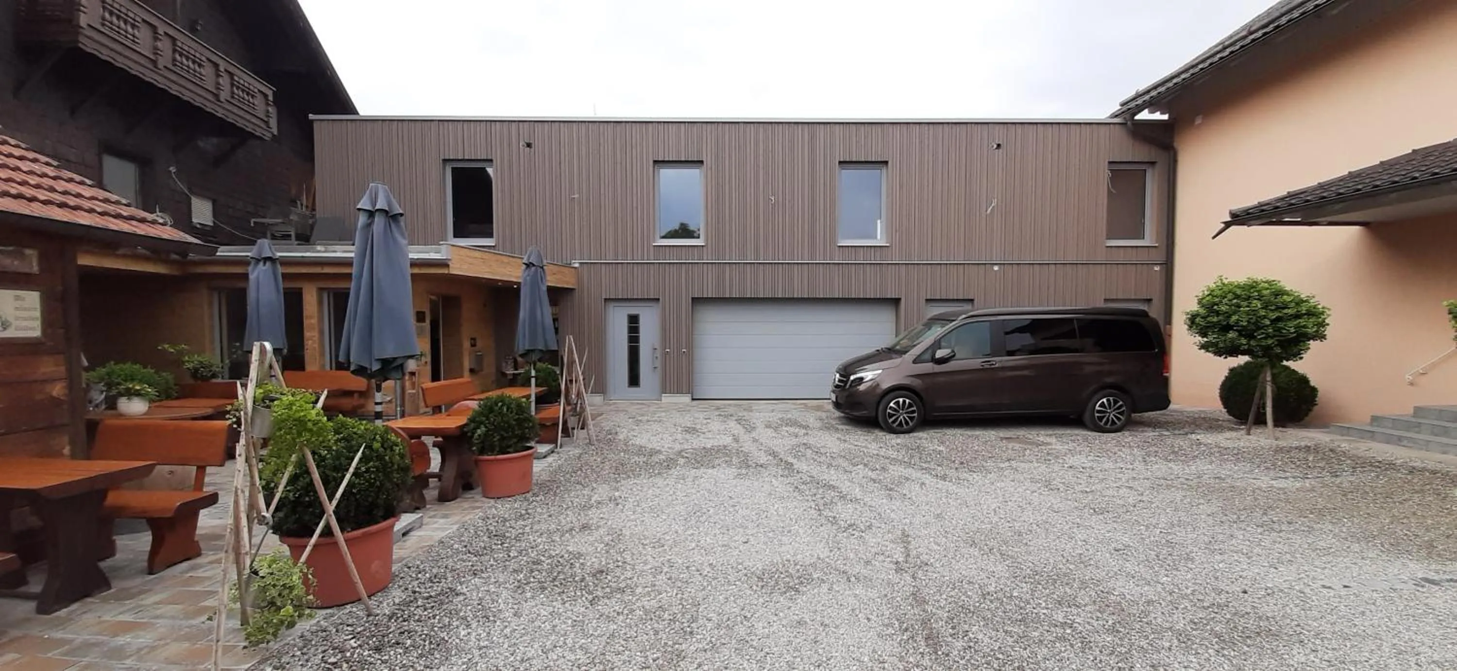 Property building in Hotel-Restaurant Gasthaus Bonimeier