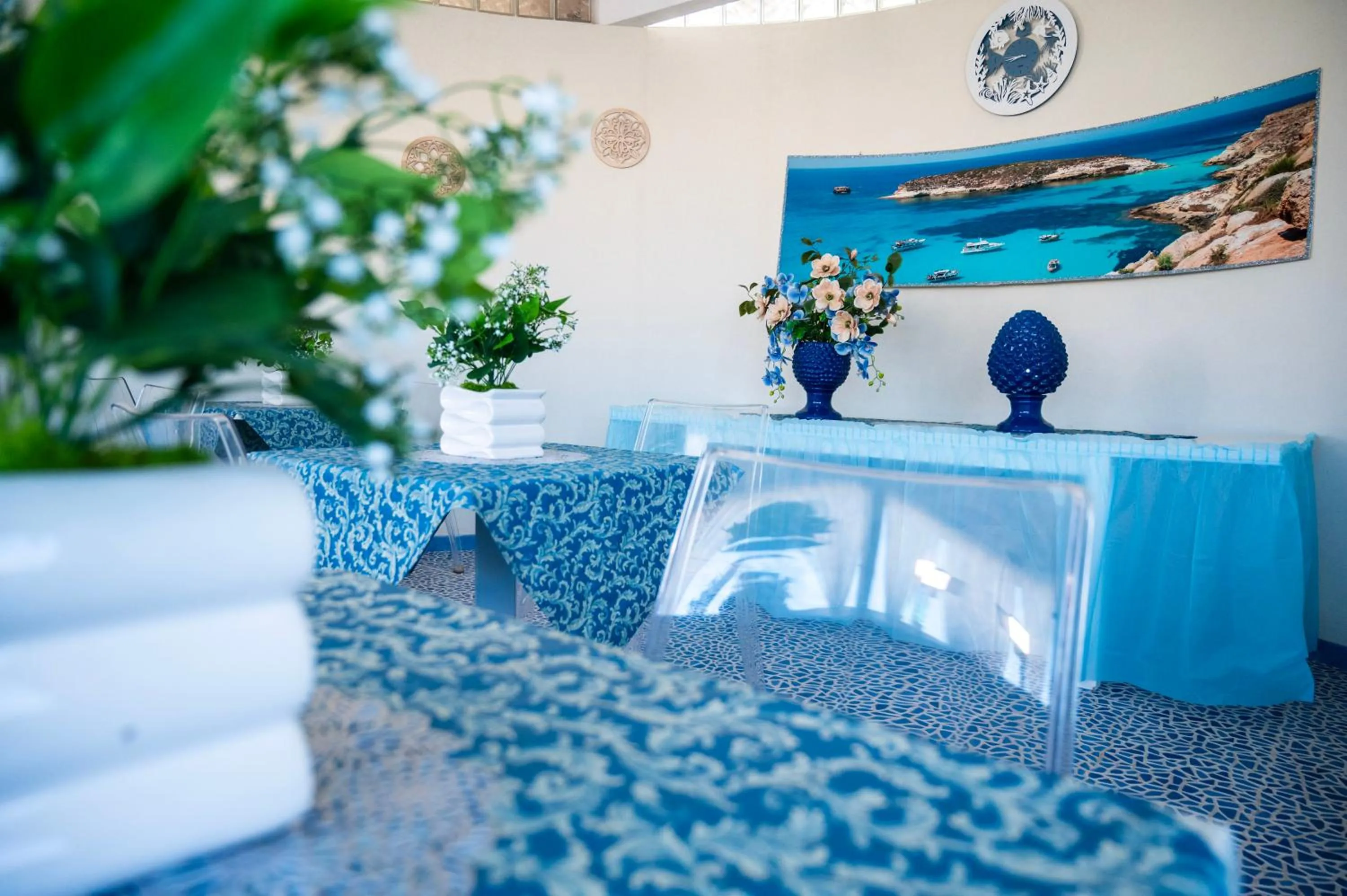 Lounge or bar in B&B PLAZA