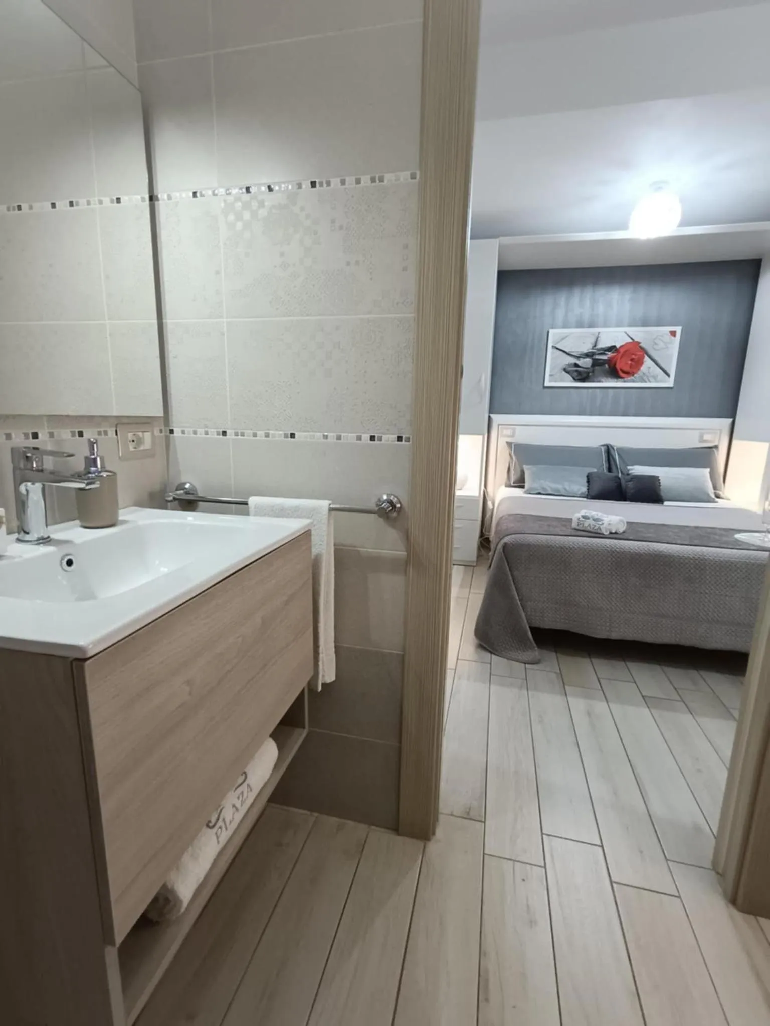 Photo of the whole room in B&B PLAZA