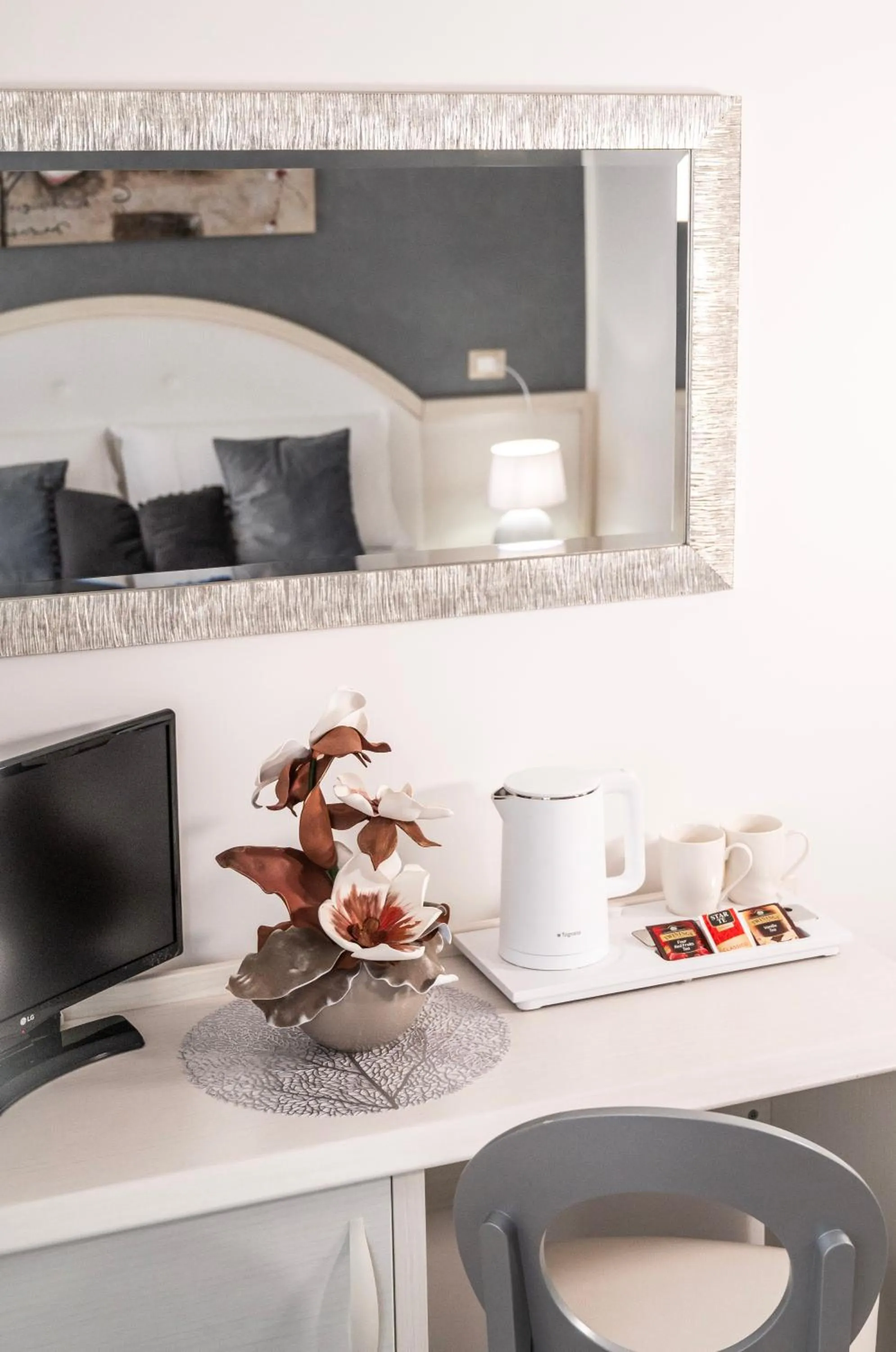 Coffee/tea facilities in B&B PLAZA