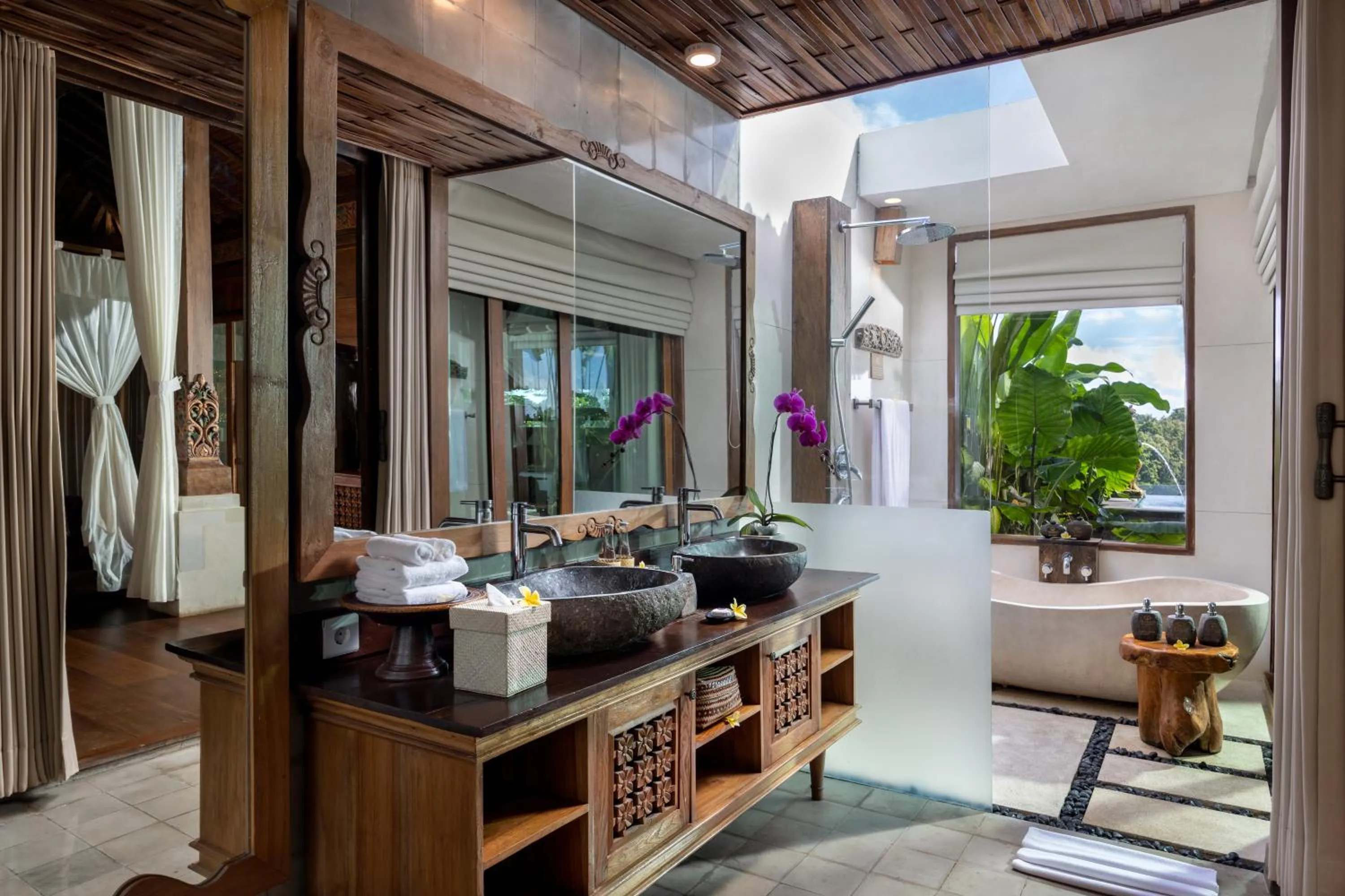 Shower in Pramana Watu Kurung