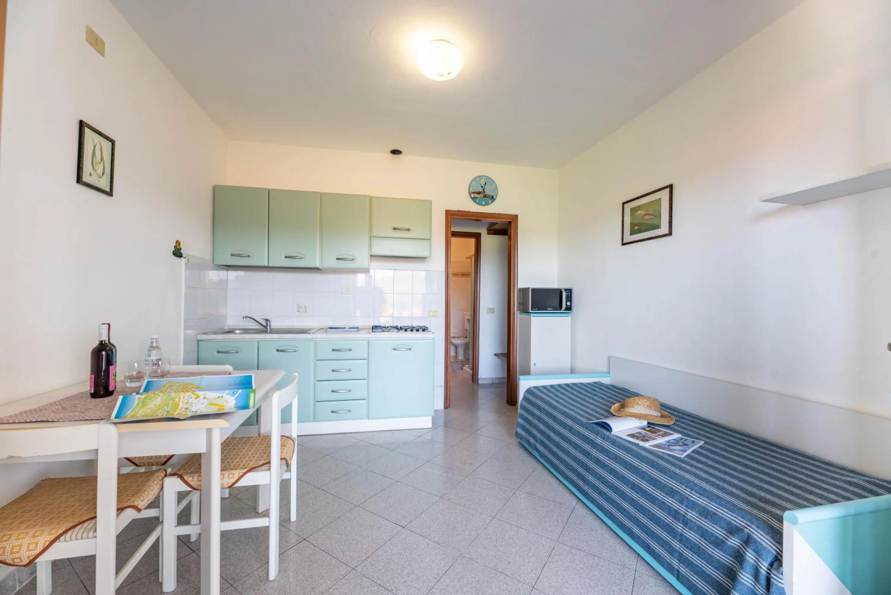 Kitchen or kitchenette, Bed in Casa Luppoli