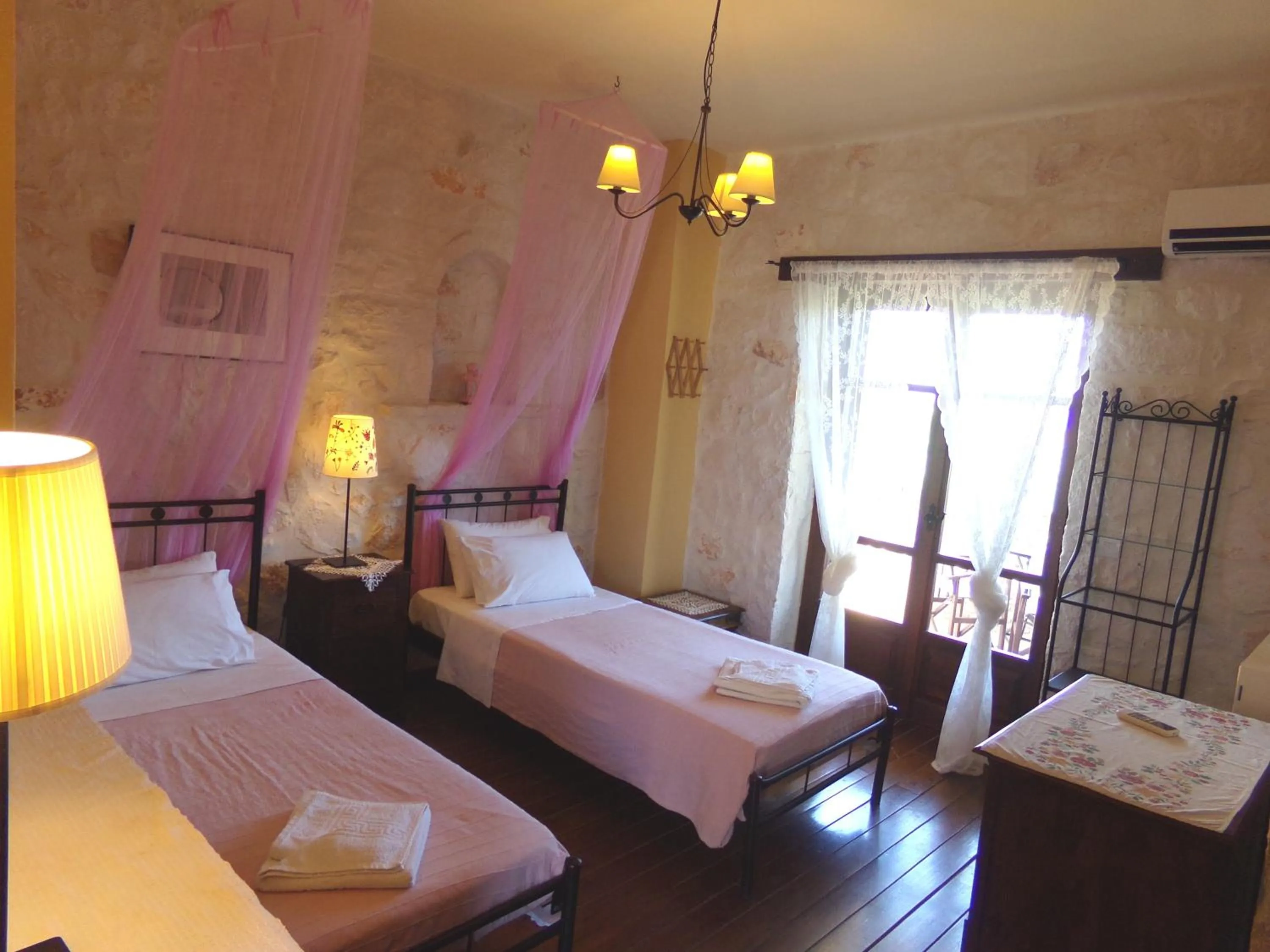 Day, Bed in Alegria Villas Complex