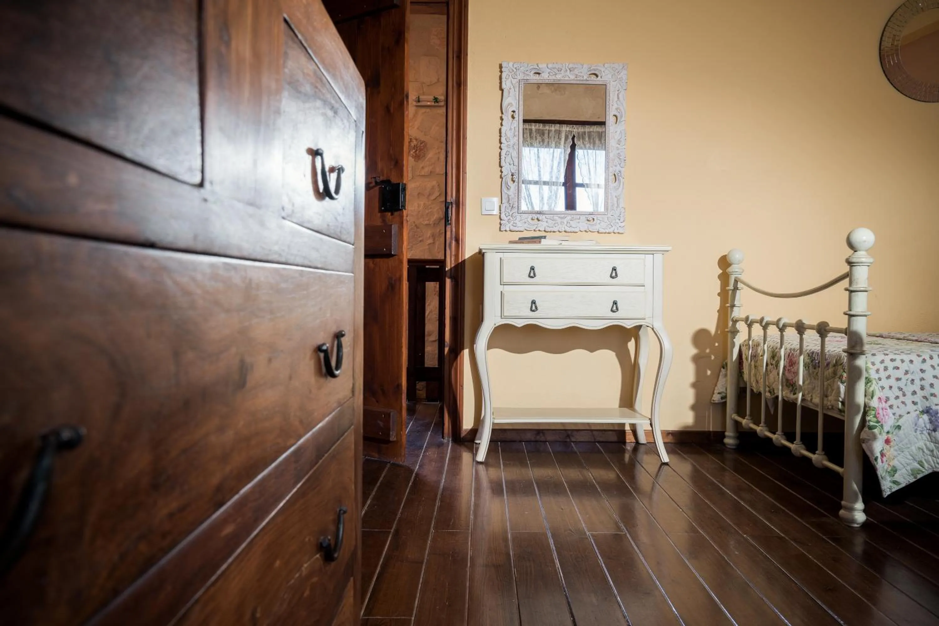 Bedroom, Bed in Alegria Villas Complex
