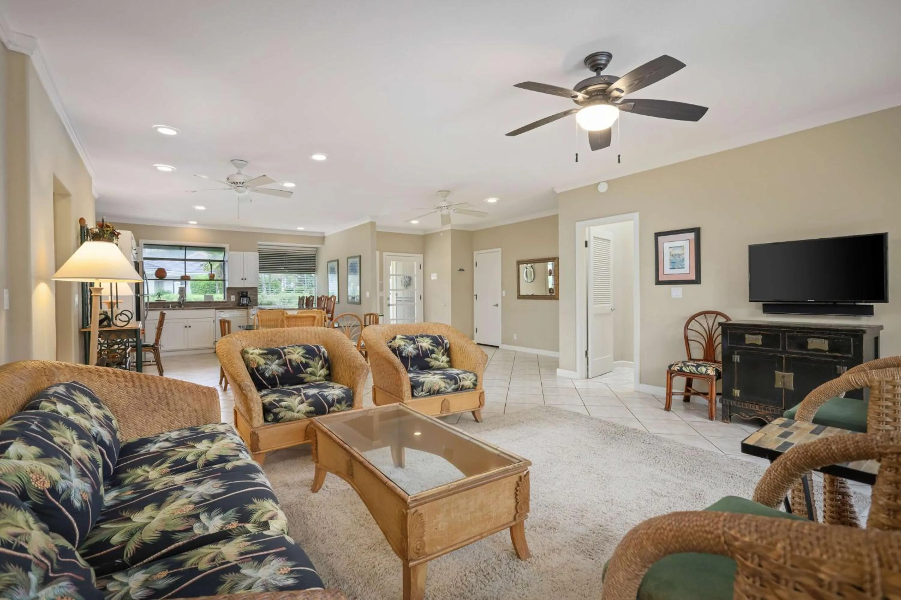 TV and multimedia in Aston At Poipu Kai