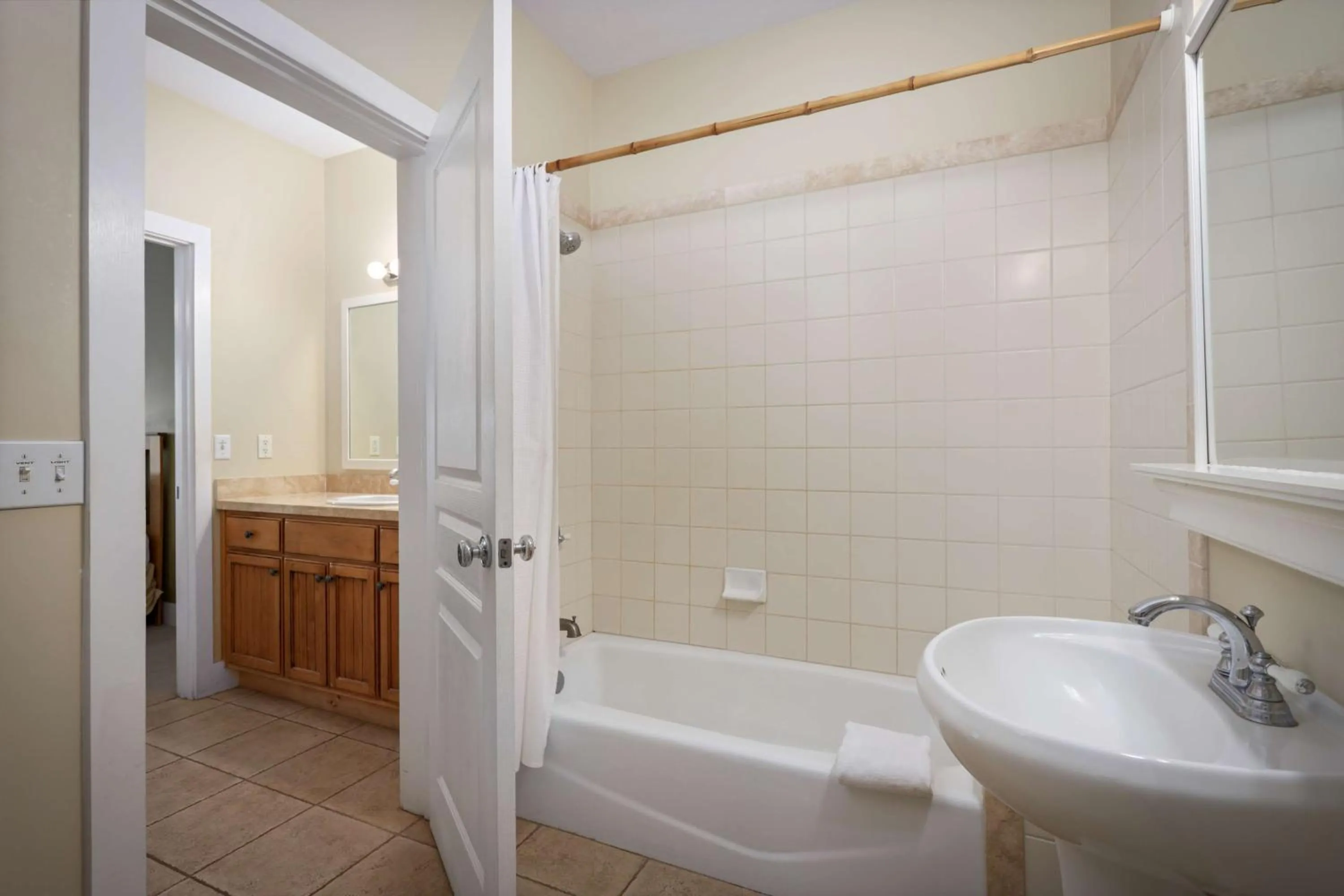 Shower in Aston At Poipu Kai