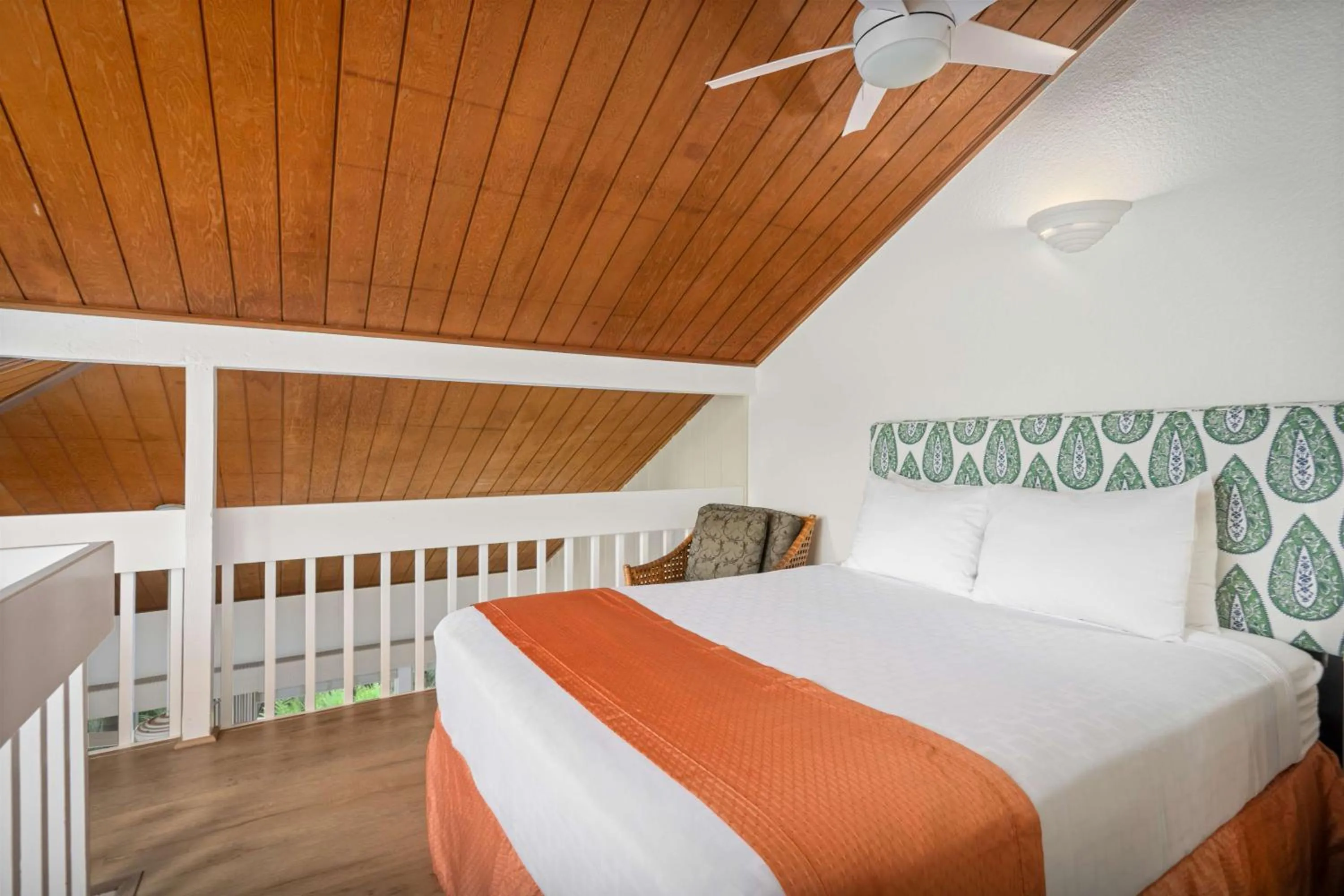 Bed in Aston At Poipu Kai