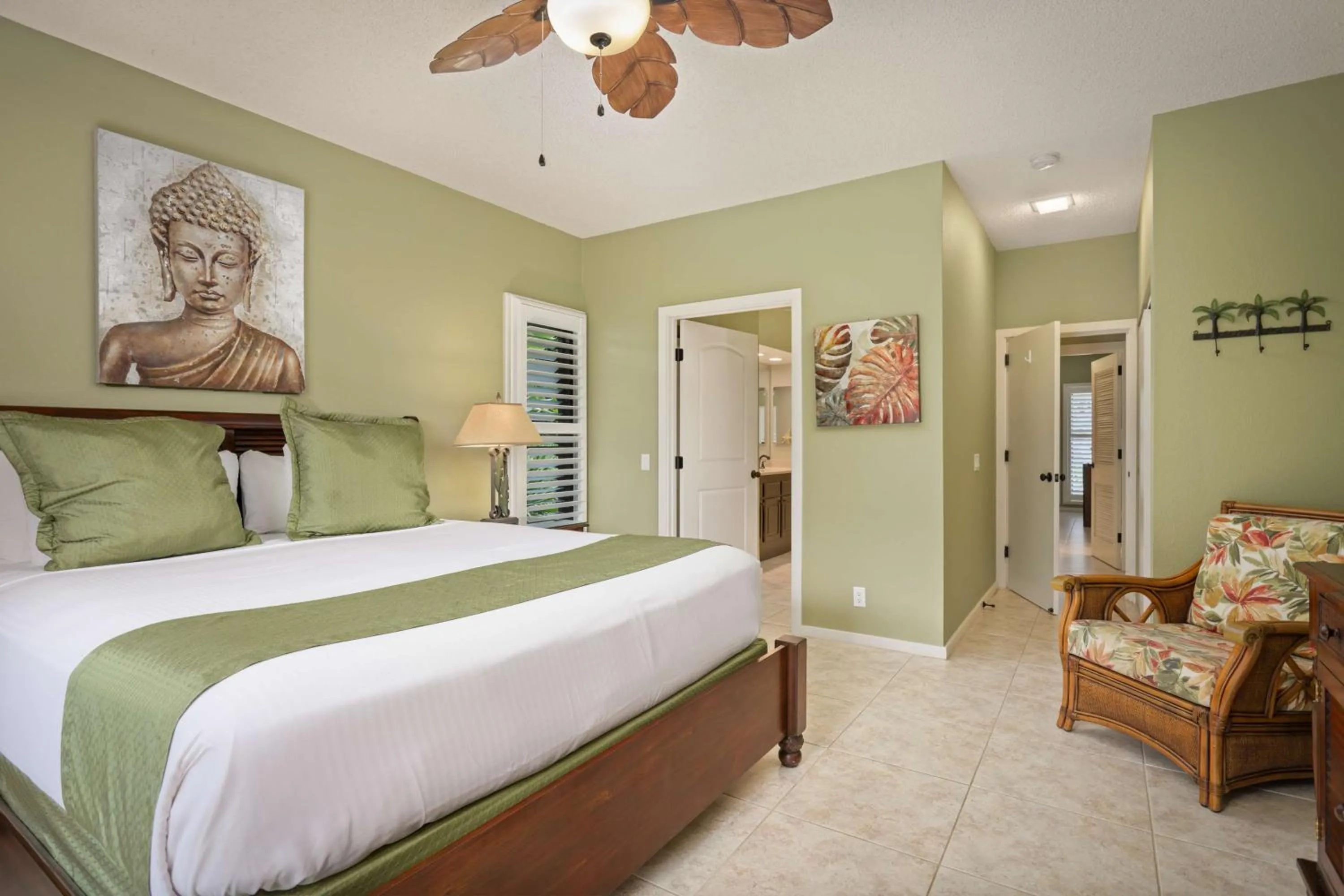 Bed in Aston At Poipu Kai