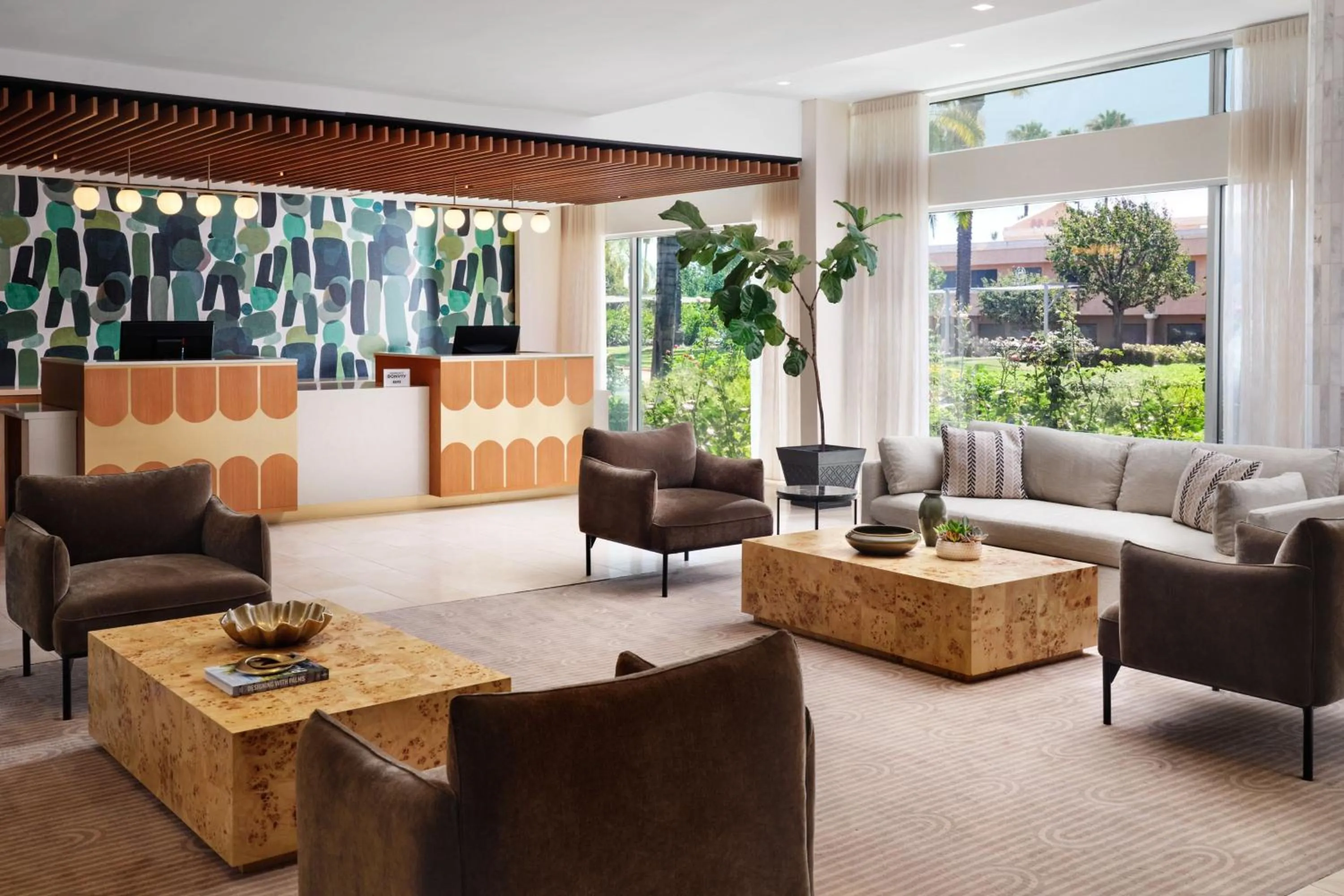 Lobby or reception in Sheraton Ontario Airport Hotel