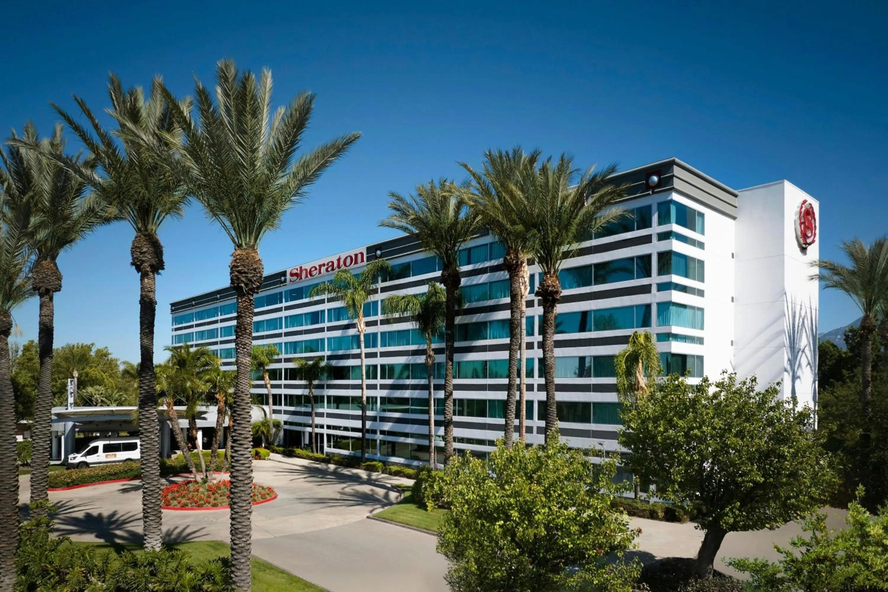 Property building in Sheraton Ontario Airport Hotel