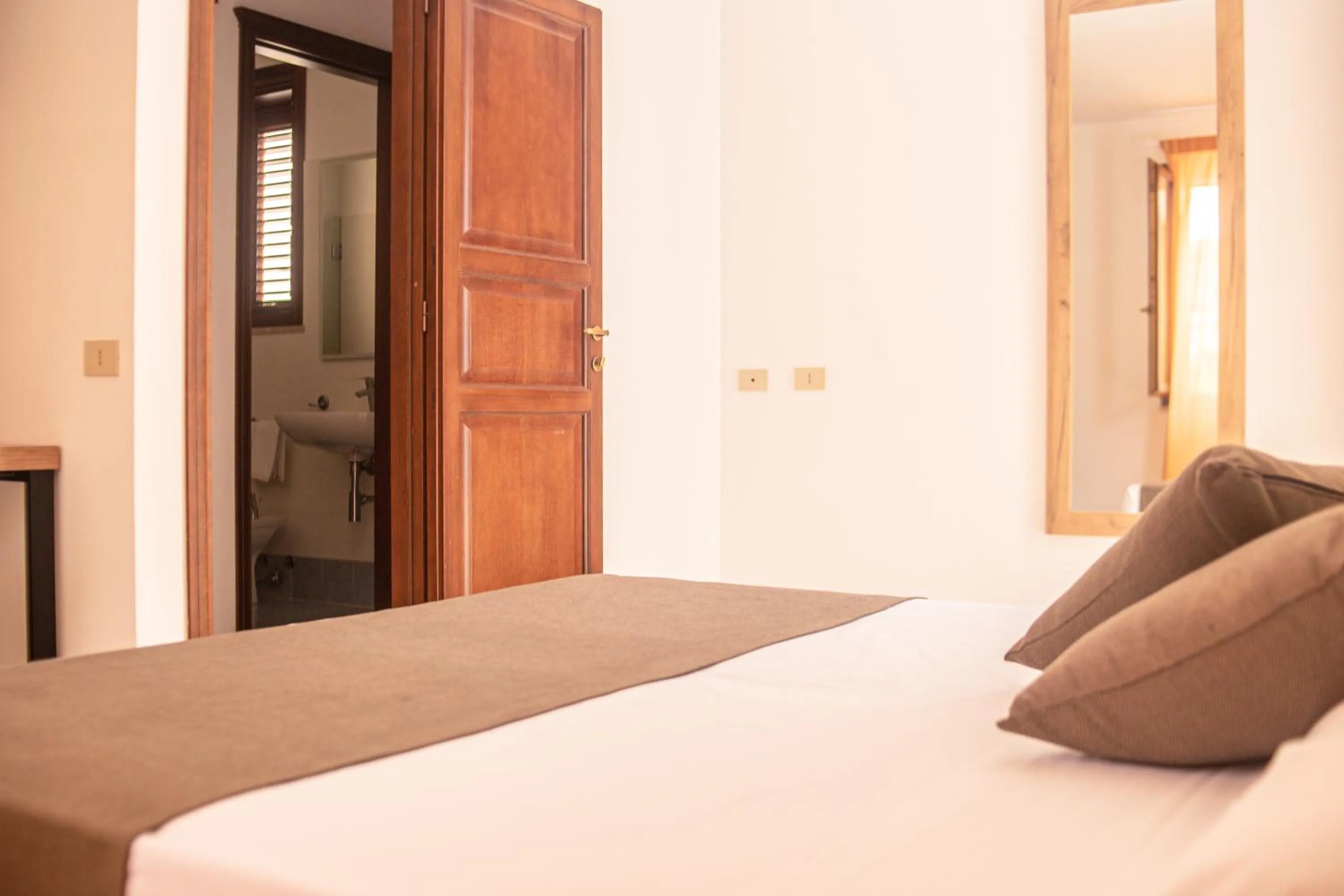 Bed in Hotel Al Paradise