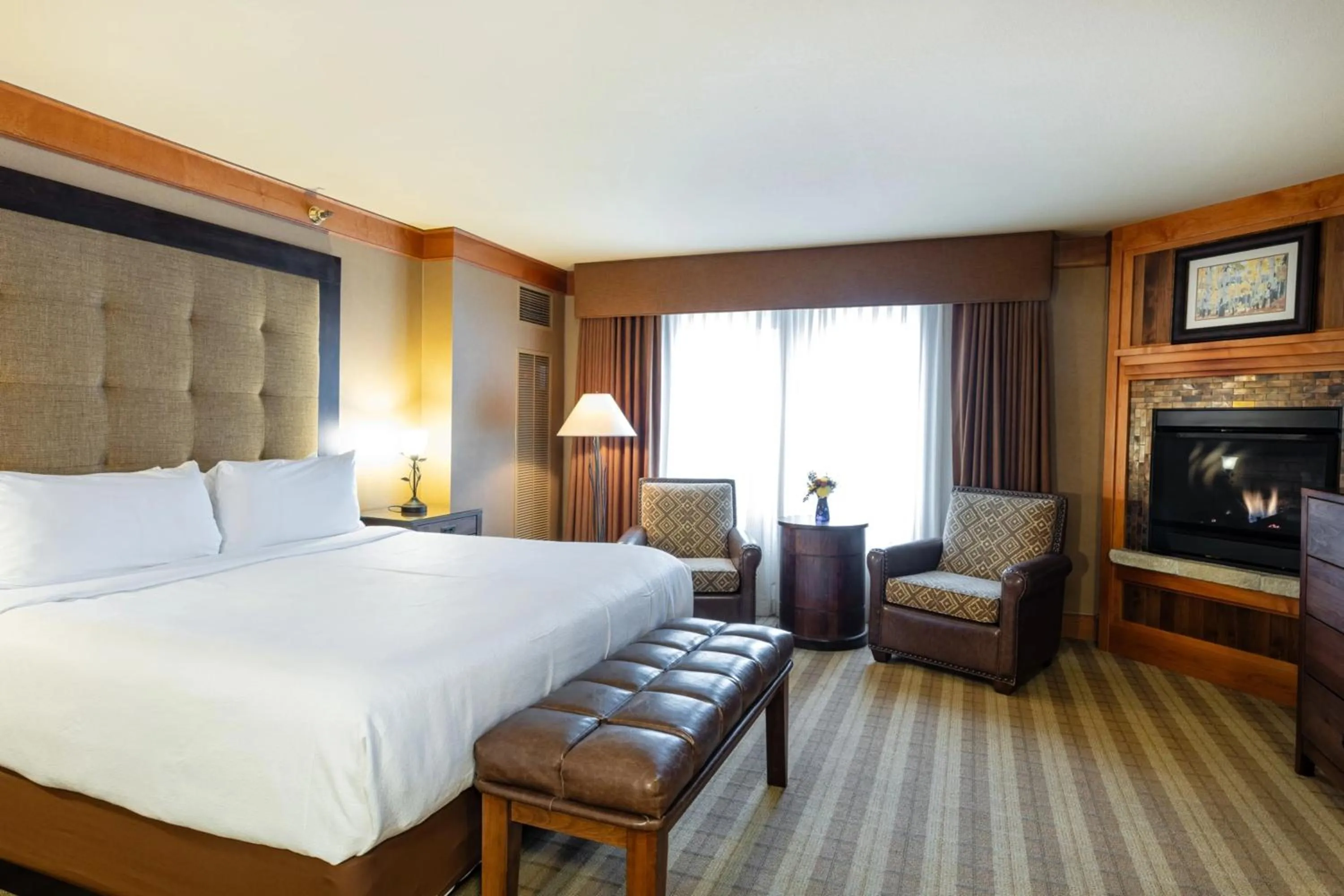 Bed in Wyoming Inn of Jackson Hole