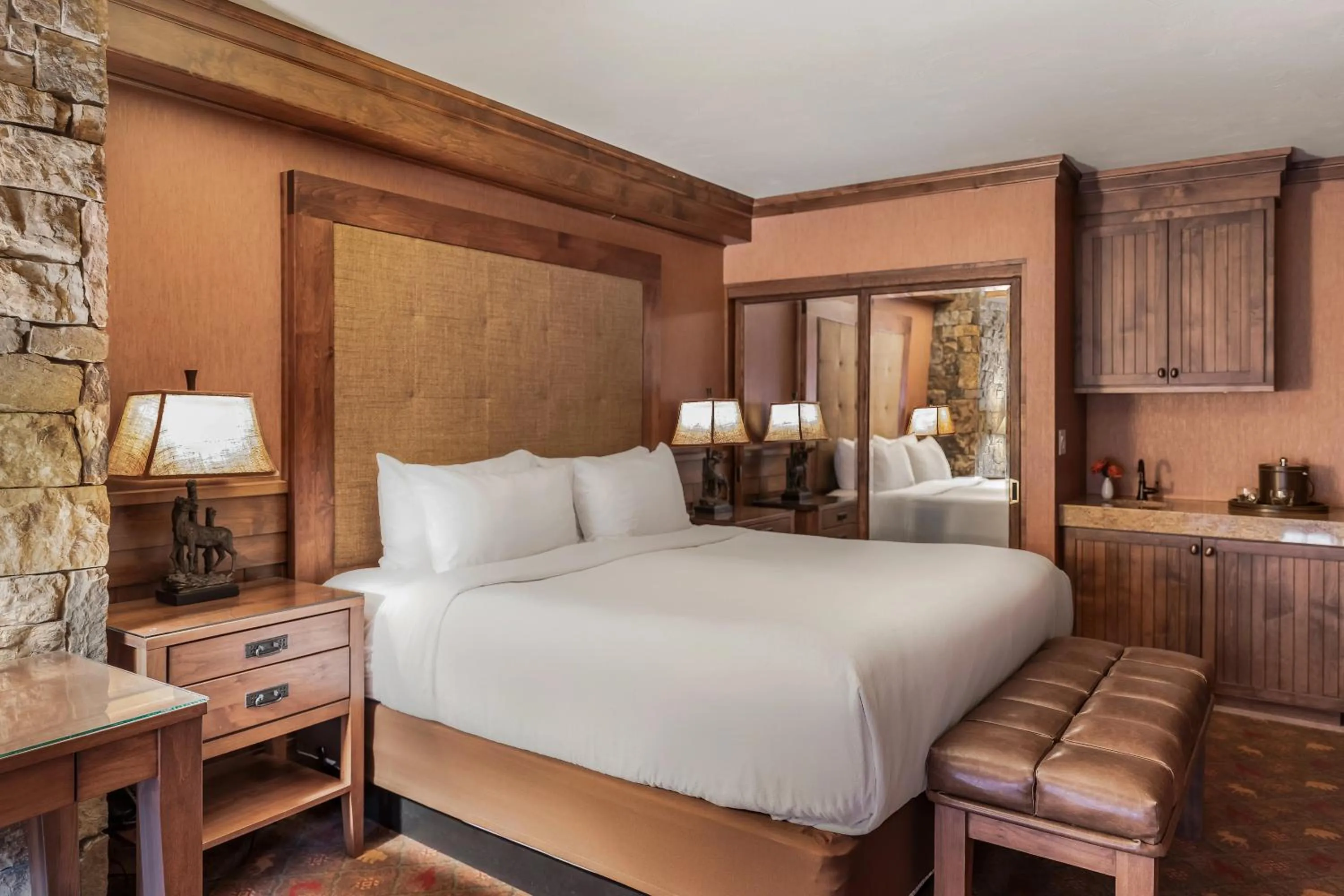 Bed in Wyoming Inn of Jackson Hole