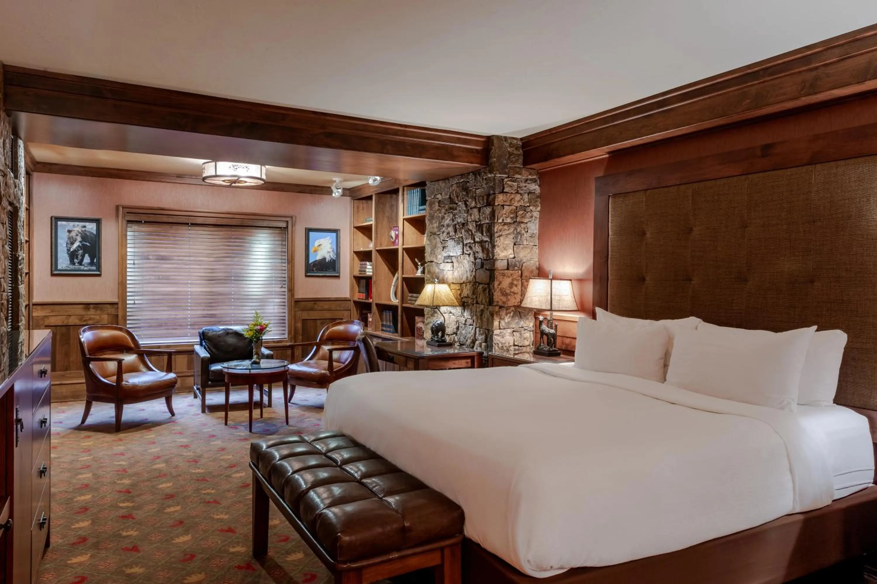 Bed in Wyoming Inn of Jackson Hole