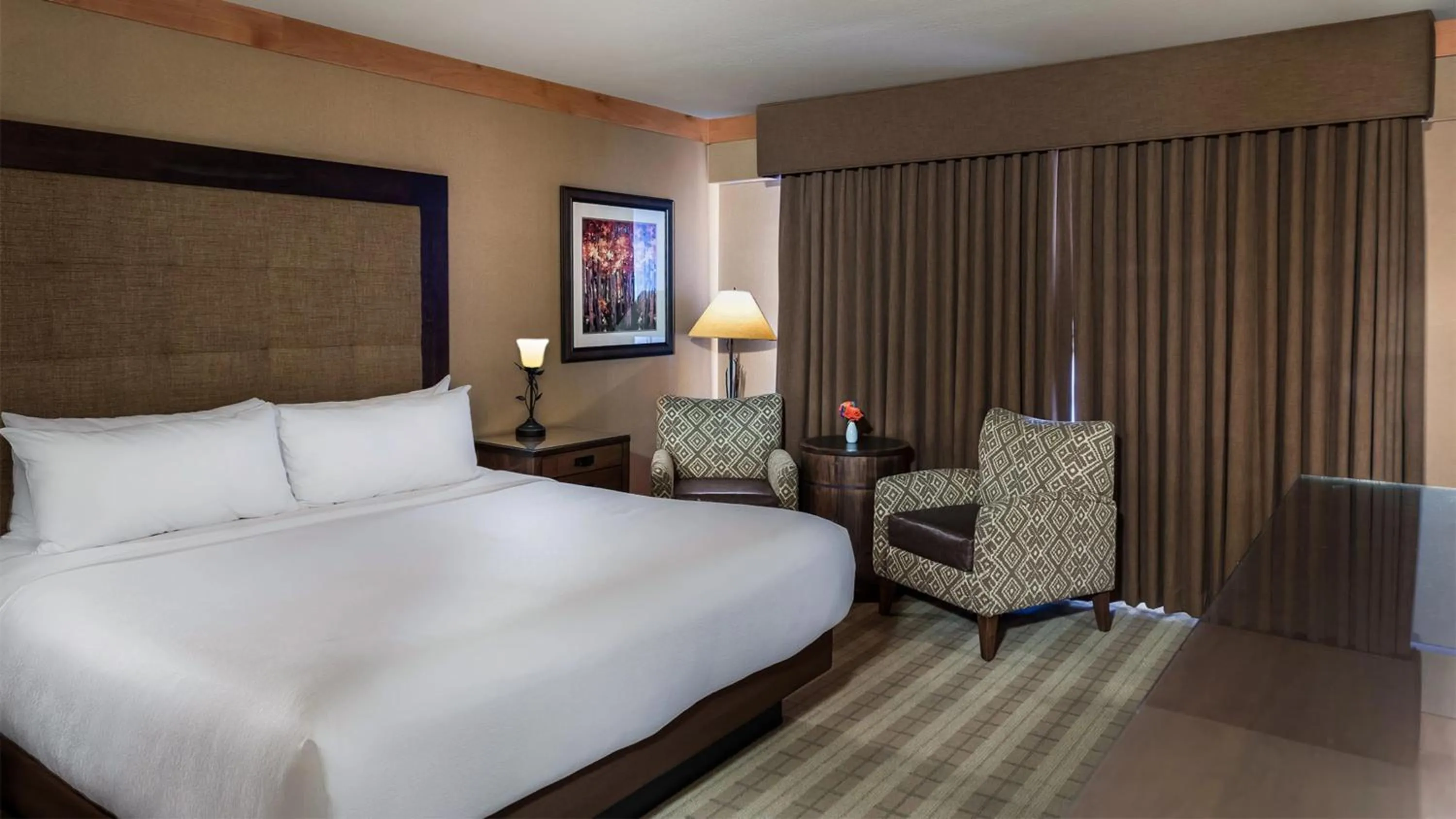 Bed in Wyoming Inn of Jackson Hole