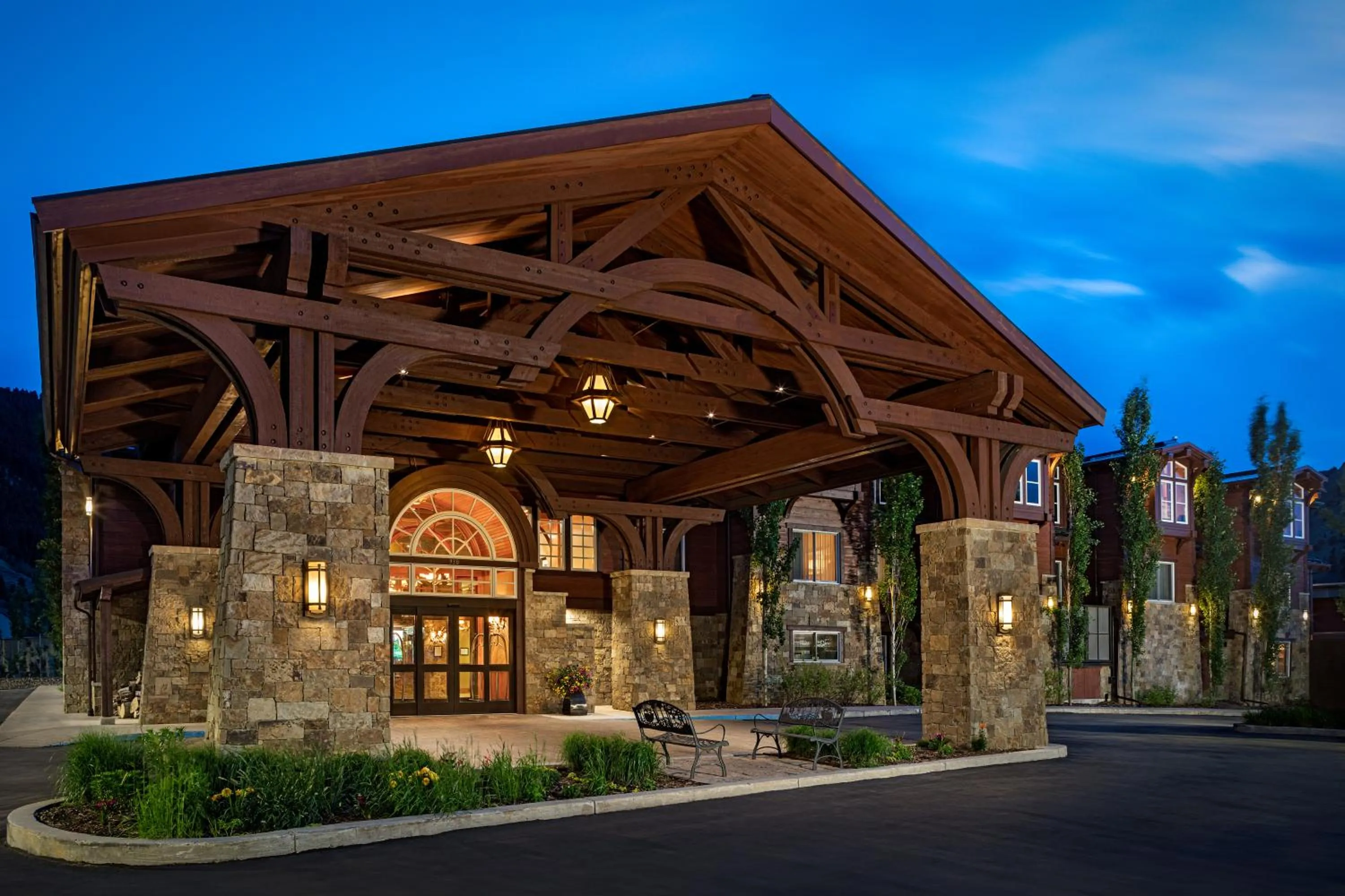 Property building in Wyoming Inn of Jackson Hole