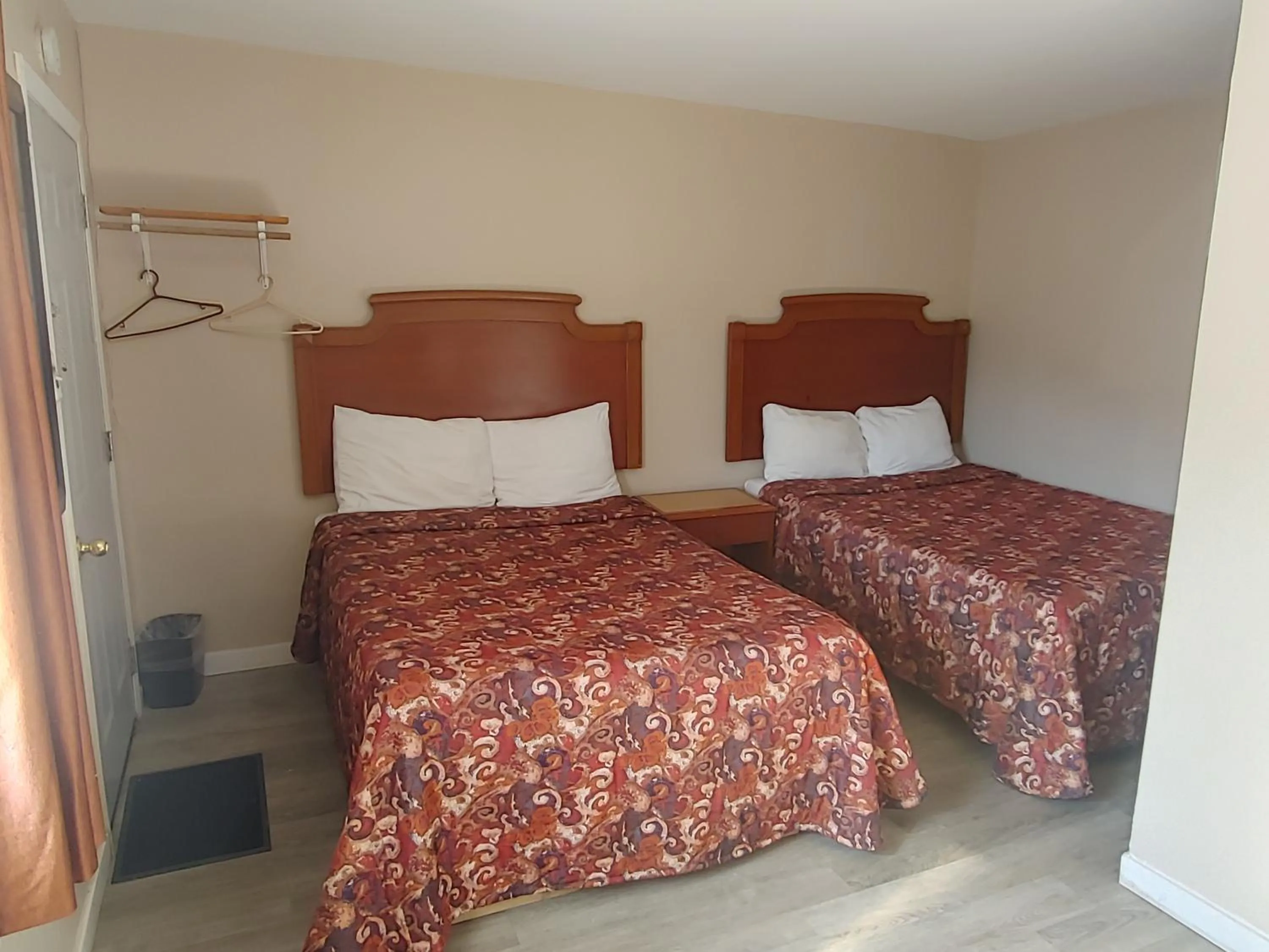 Bed in Relax Inn-Collingwood