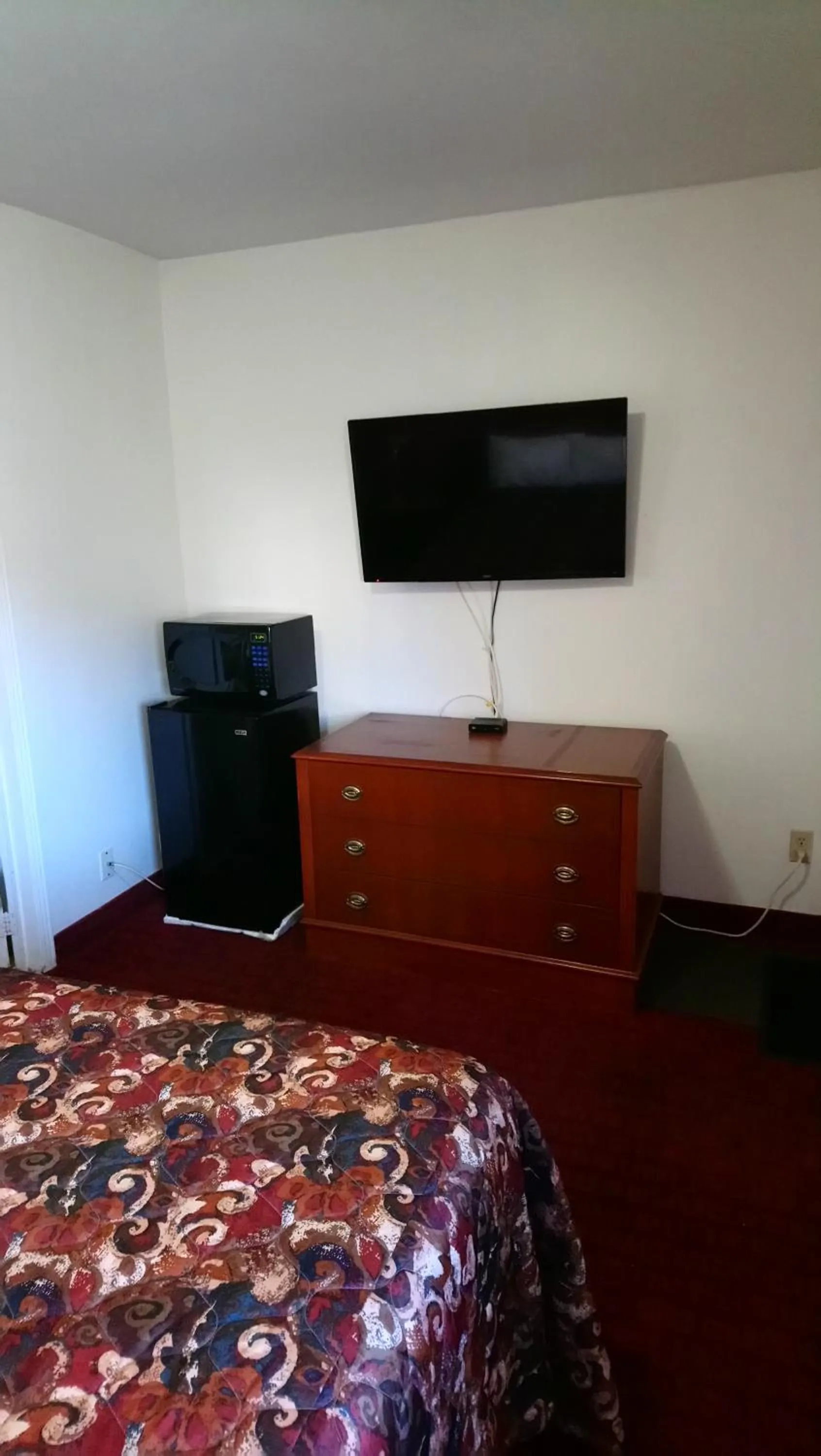 Bed in Relax Inn-Collingwood