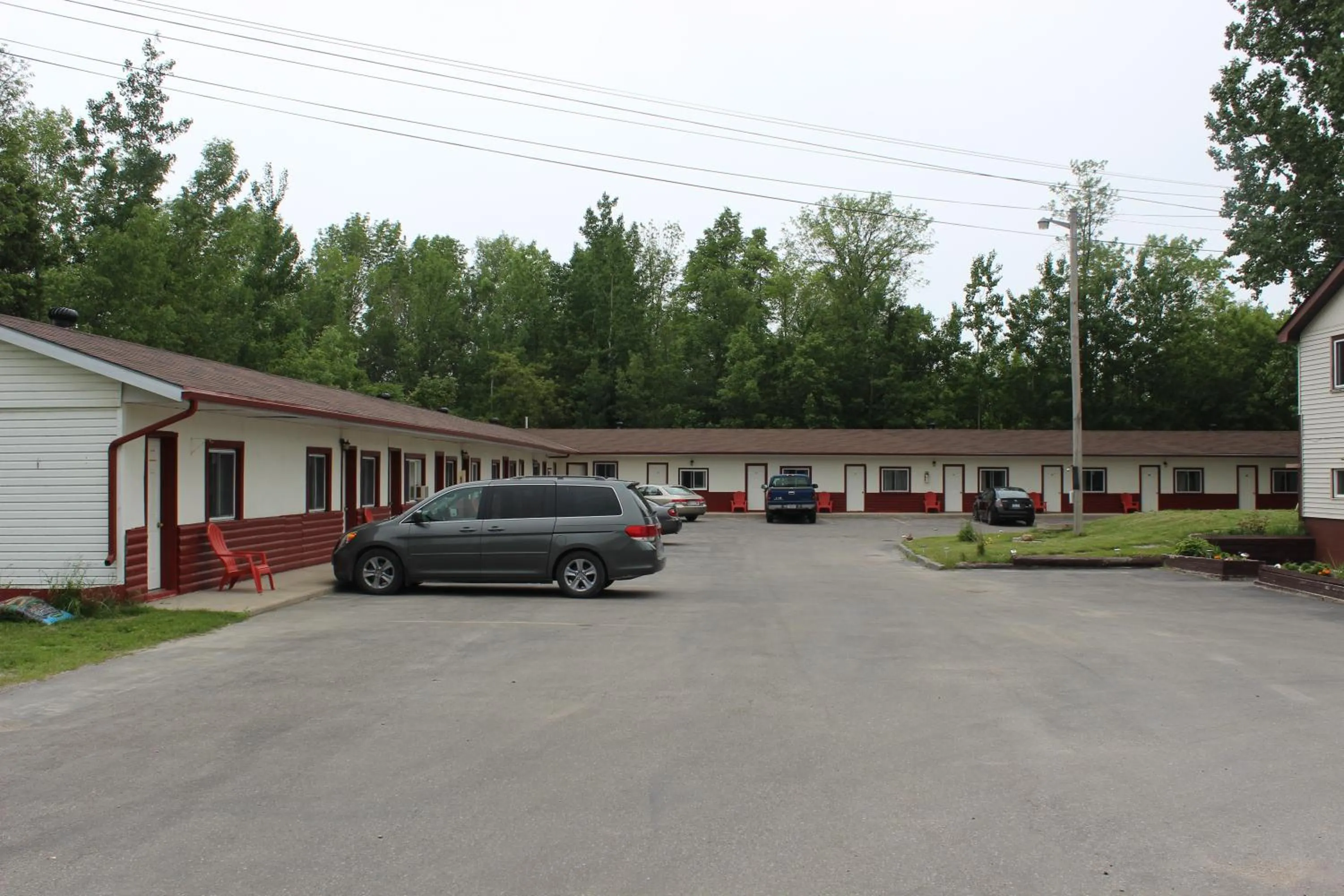 Property building in Relax Inn-Collingwood