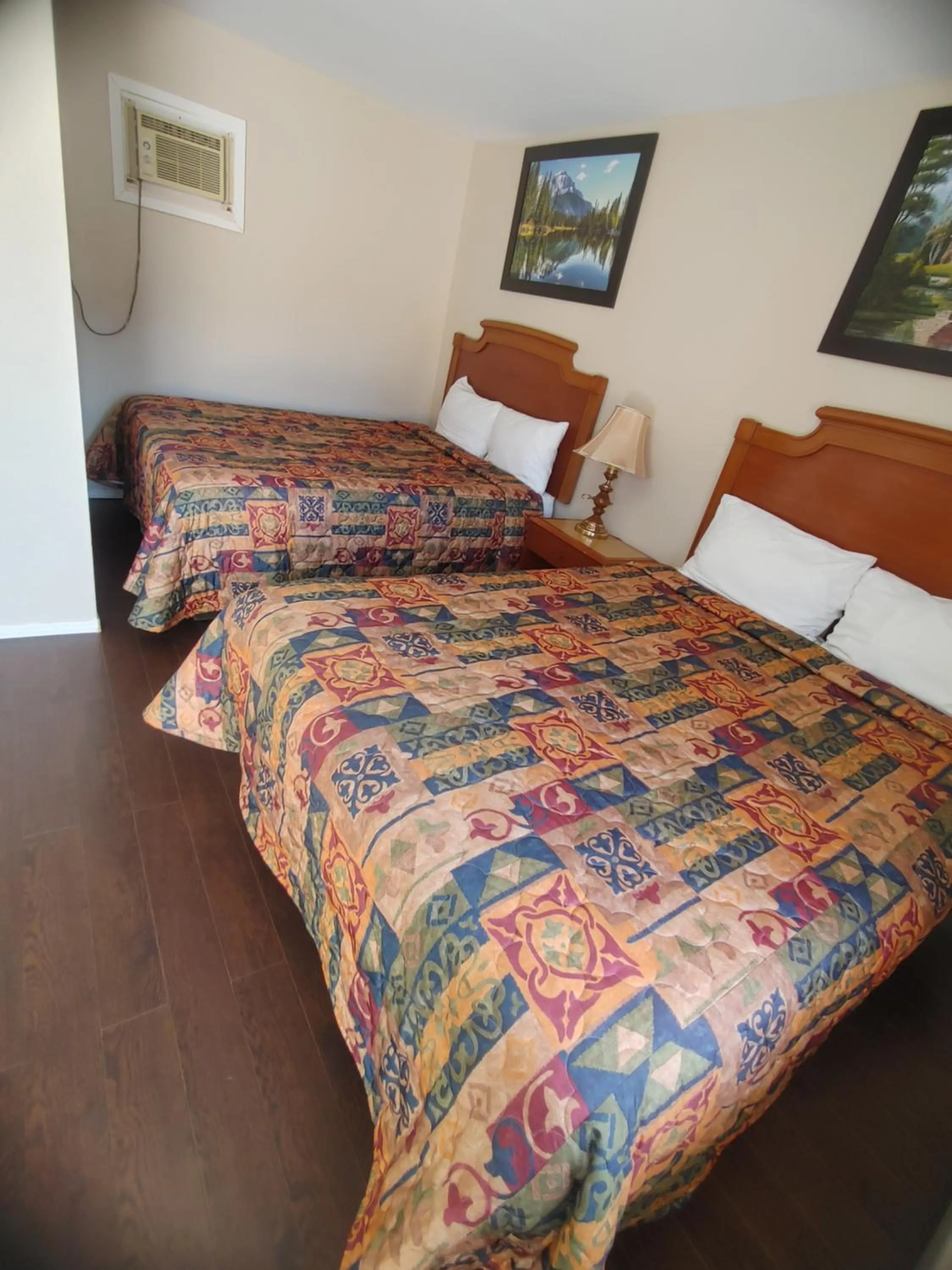 Bed in Relax Inn-Collingwood