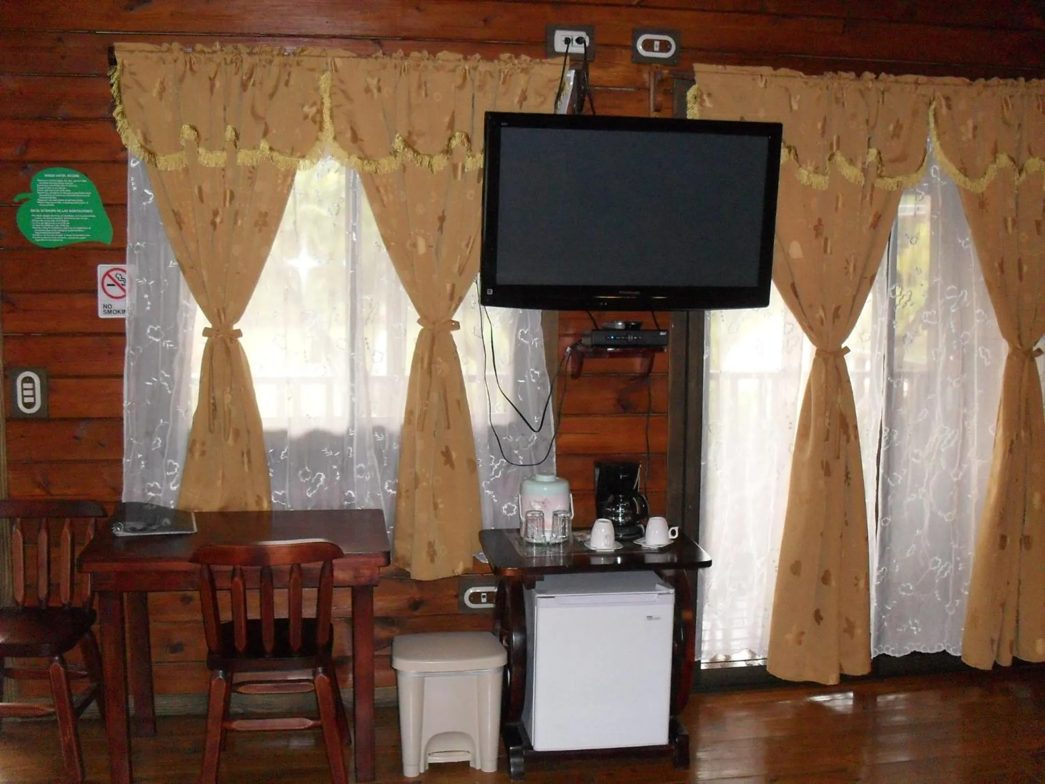 Coffee/tea facilities in Blue River Resort & Hot Springs