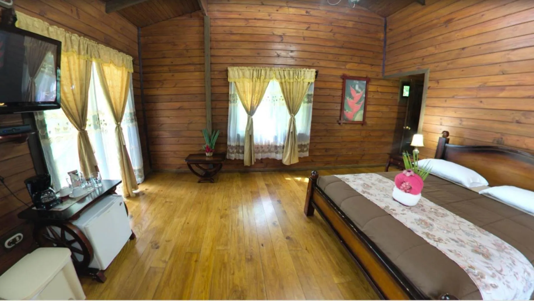 Bedroom, Bed in Blue River Resort & Hot Springs