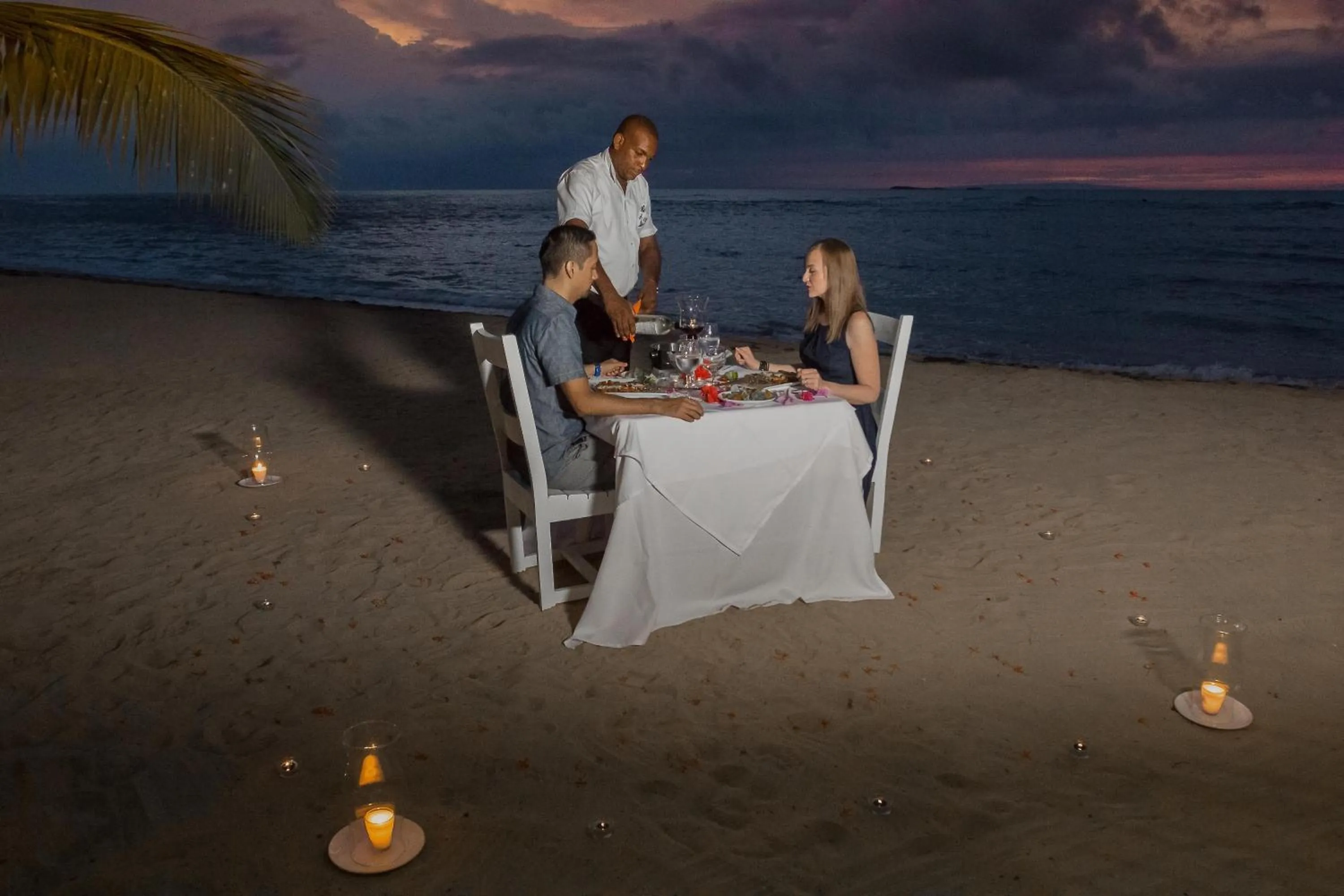 Restaurant/places to eat in Hotel Playa Colibri