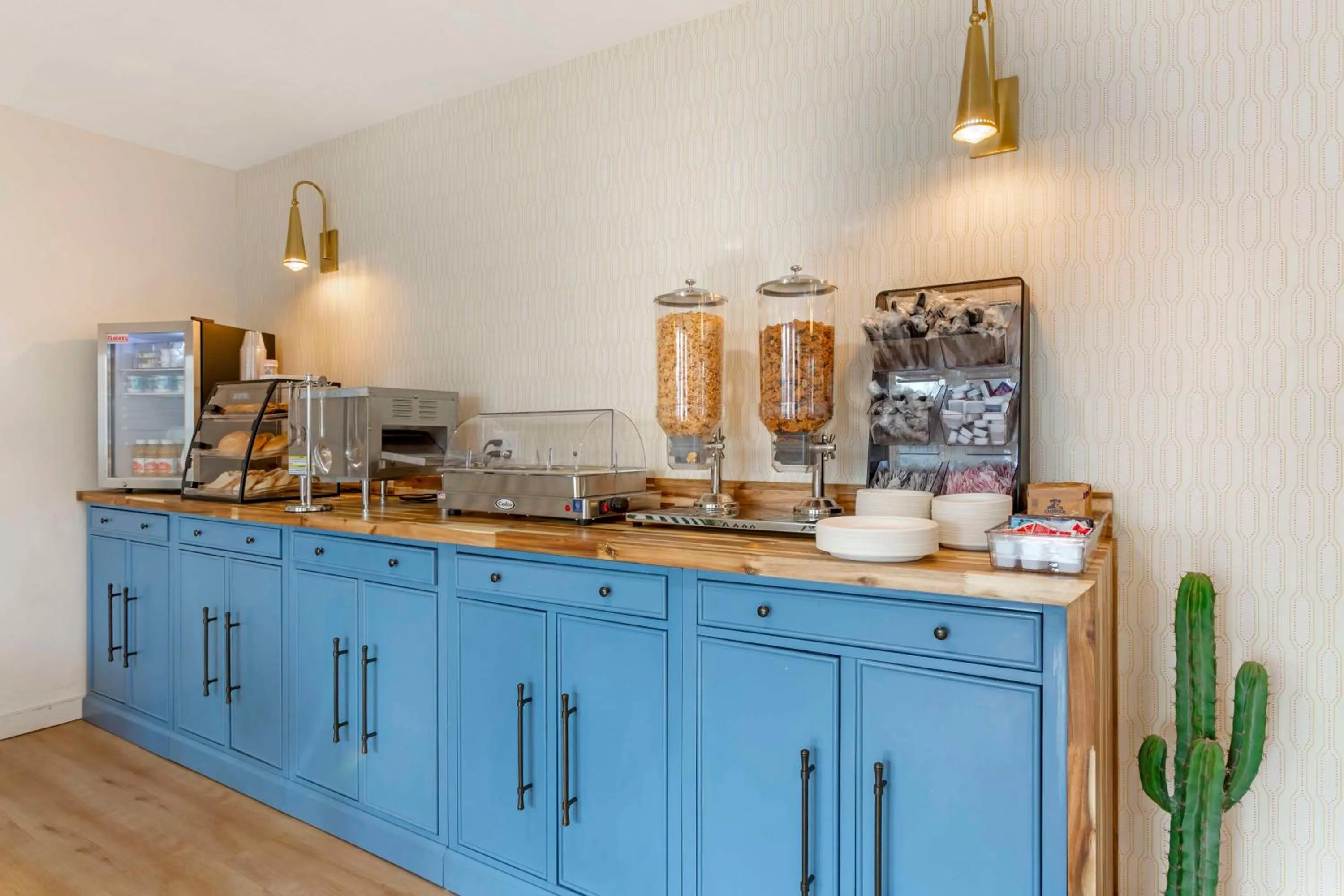 Breakfast in The Kennedy Tucson, SureStay Collection by Best Western