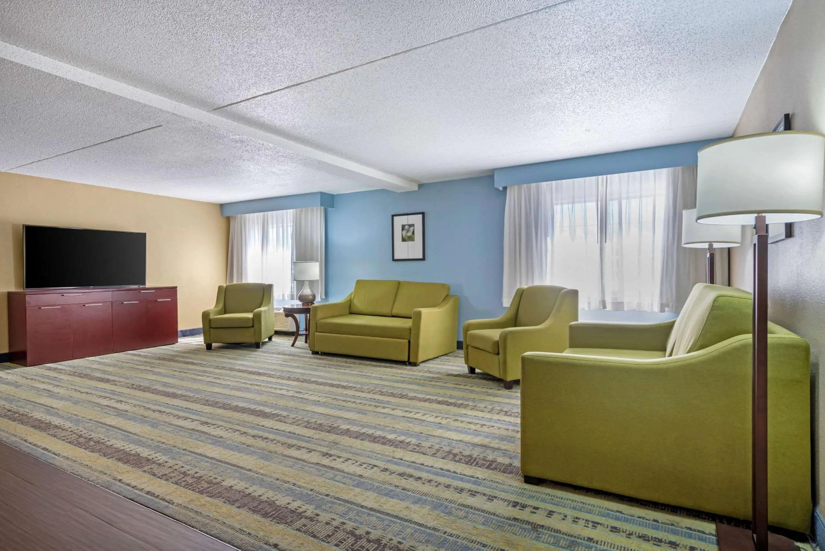 Photo of the whole room in Clarion Hotel Conference Center Lexington North