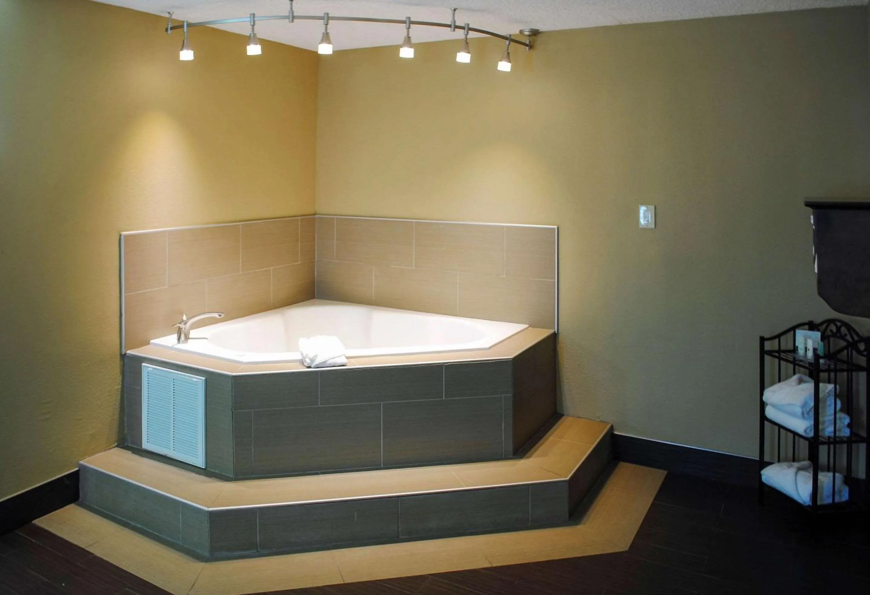 Photo of the whole room in Clarion Hotel Conference Center Lexington North