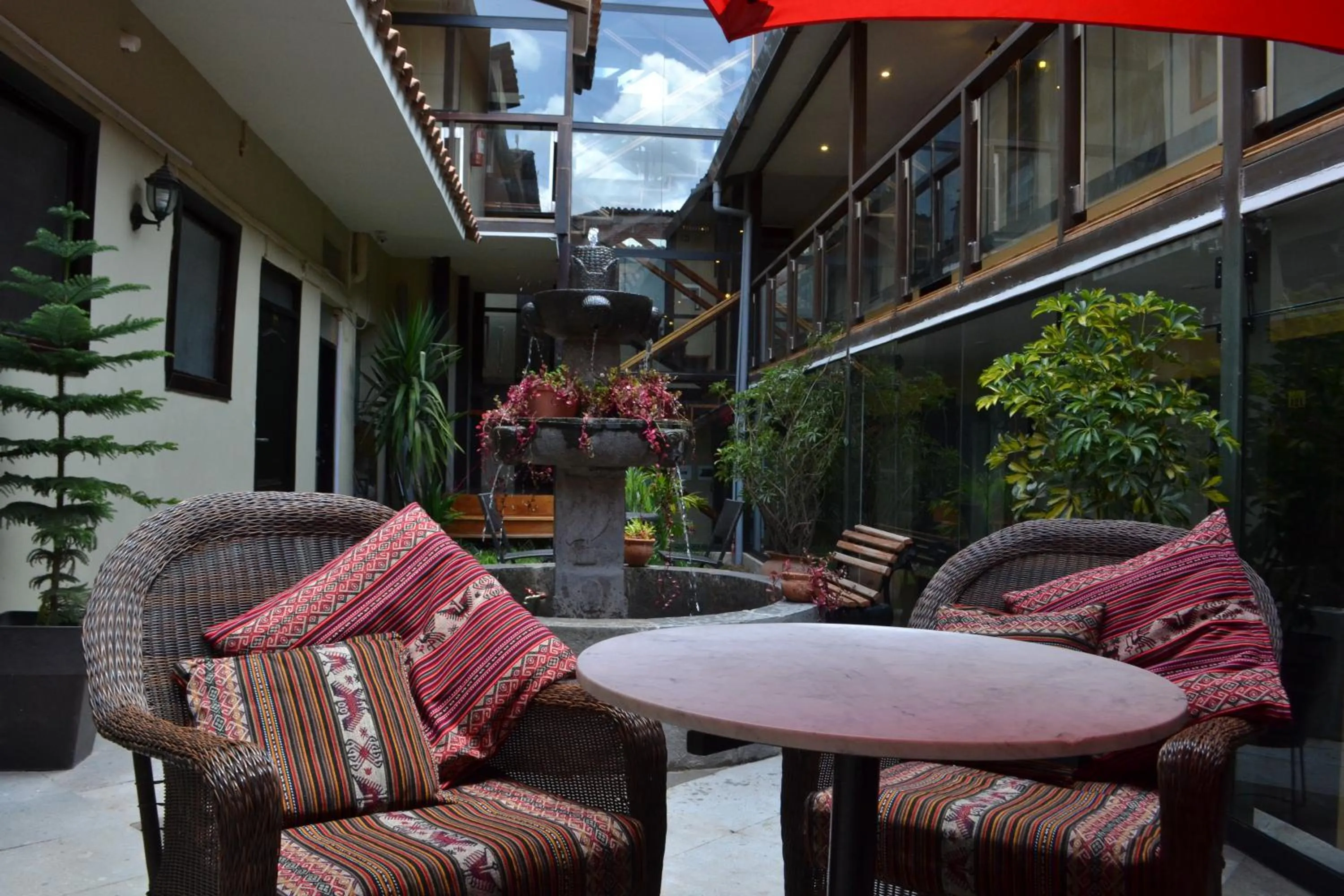 Seating area in Hotel Royal Qosqo