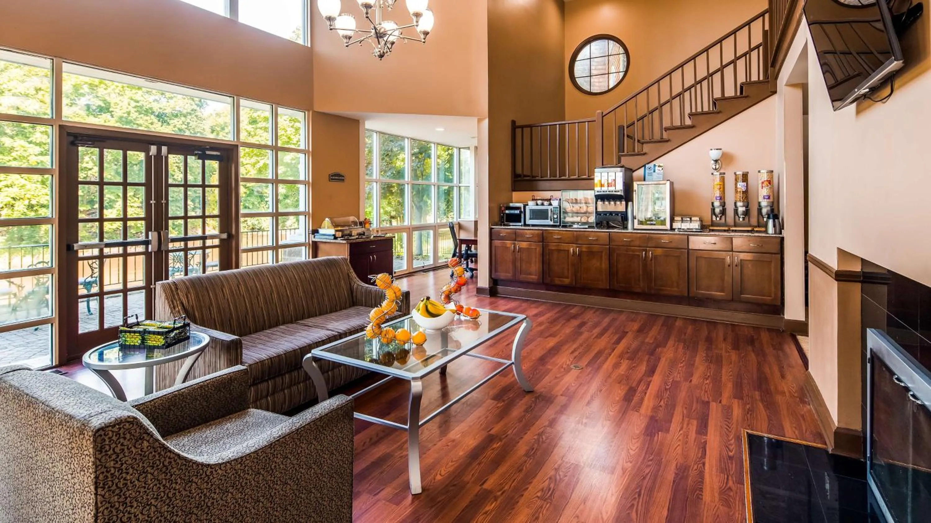 Lobby or reception in Best Western Plus The Inn & Suites at the Falls