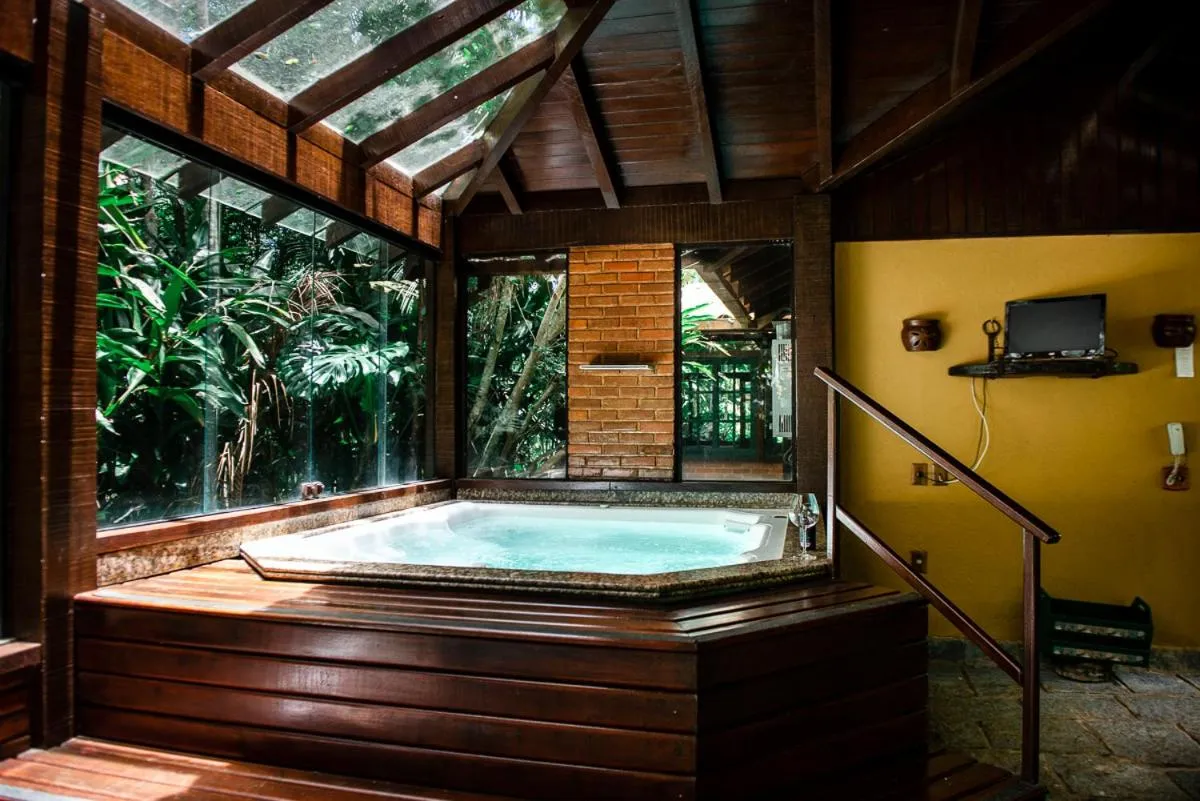 Hot Tub in Urikana Boutique Hotel