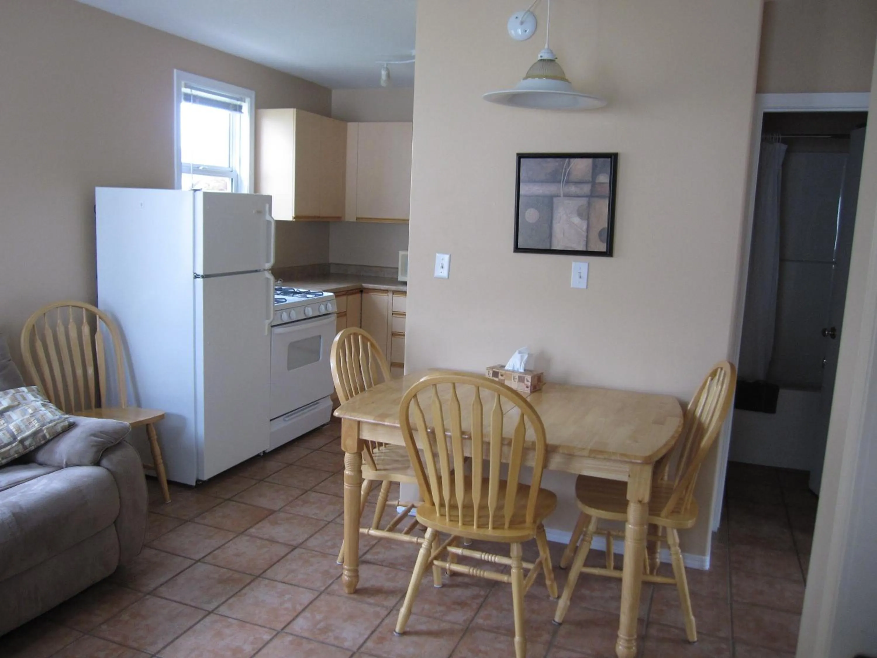 Dining area in Sandy Beach Suites