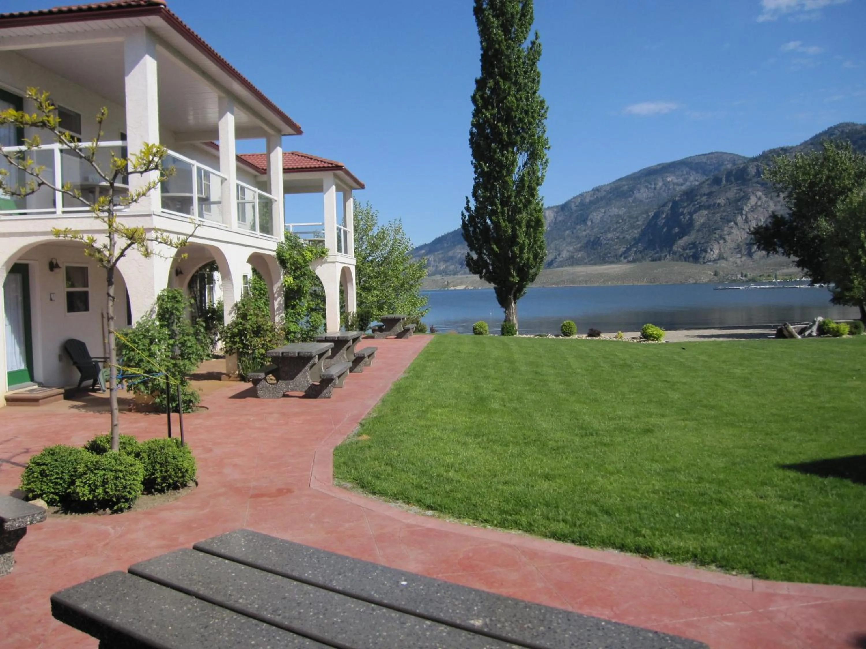 Lake view in Sandy Beach Suites