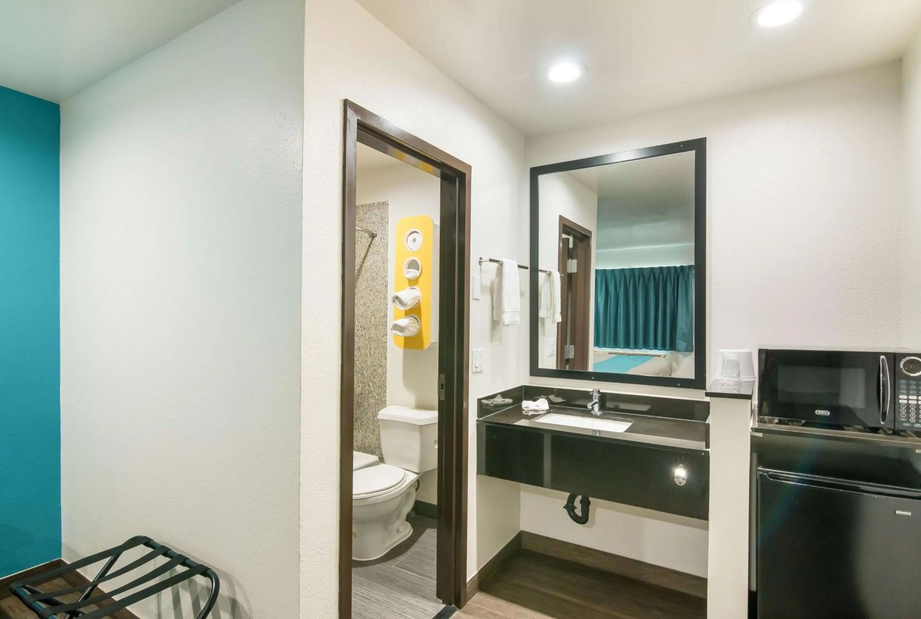 Toilet in Motel 6-South El Monte, CA - Los Angeles