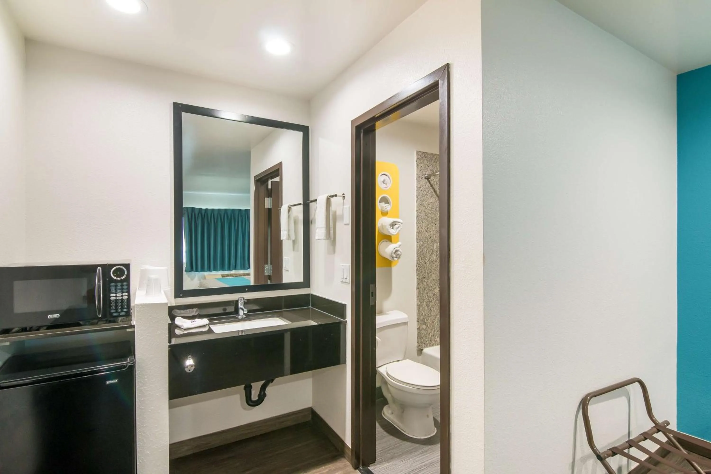 Toilet in Motel 6-South El Monte, CA - Los Angeles