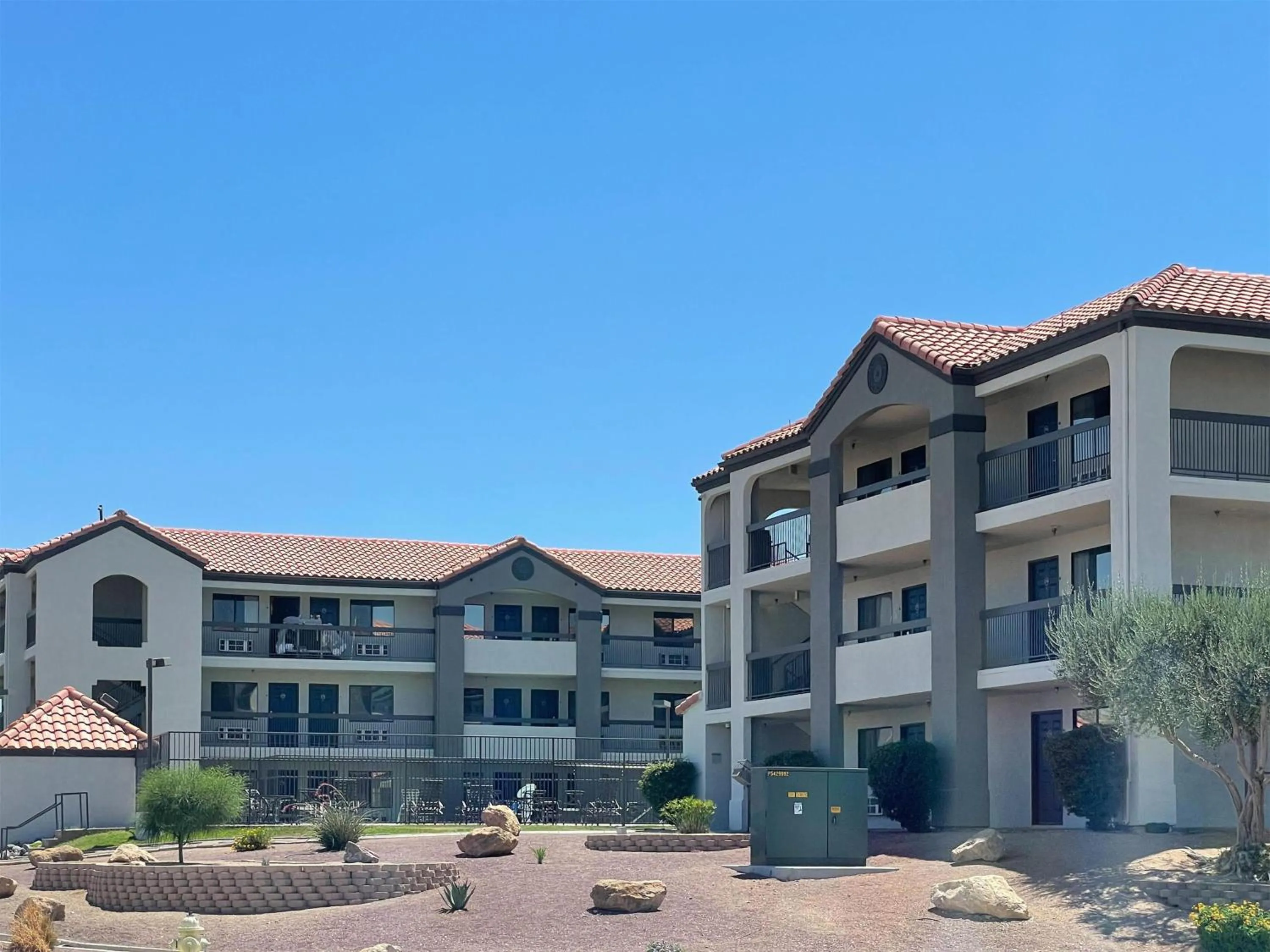 Property building in Motel 6 Barstow, CA I15 and Lenwood Road