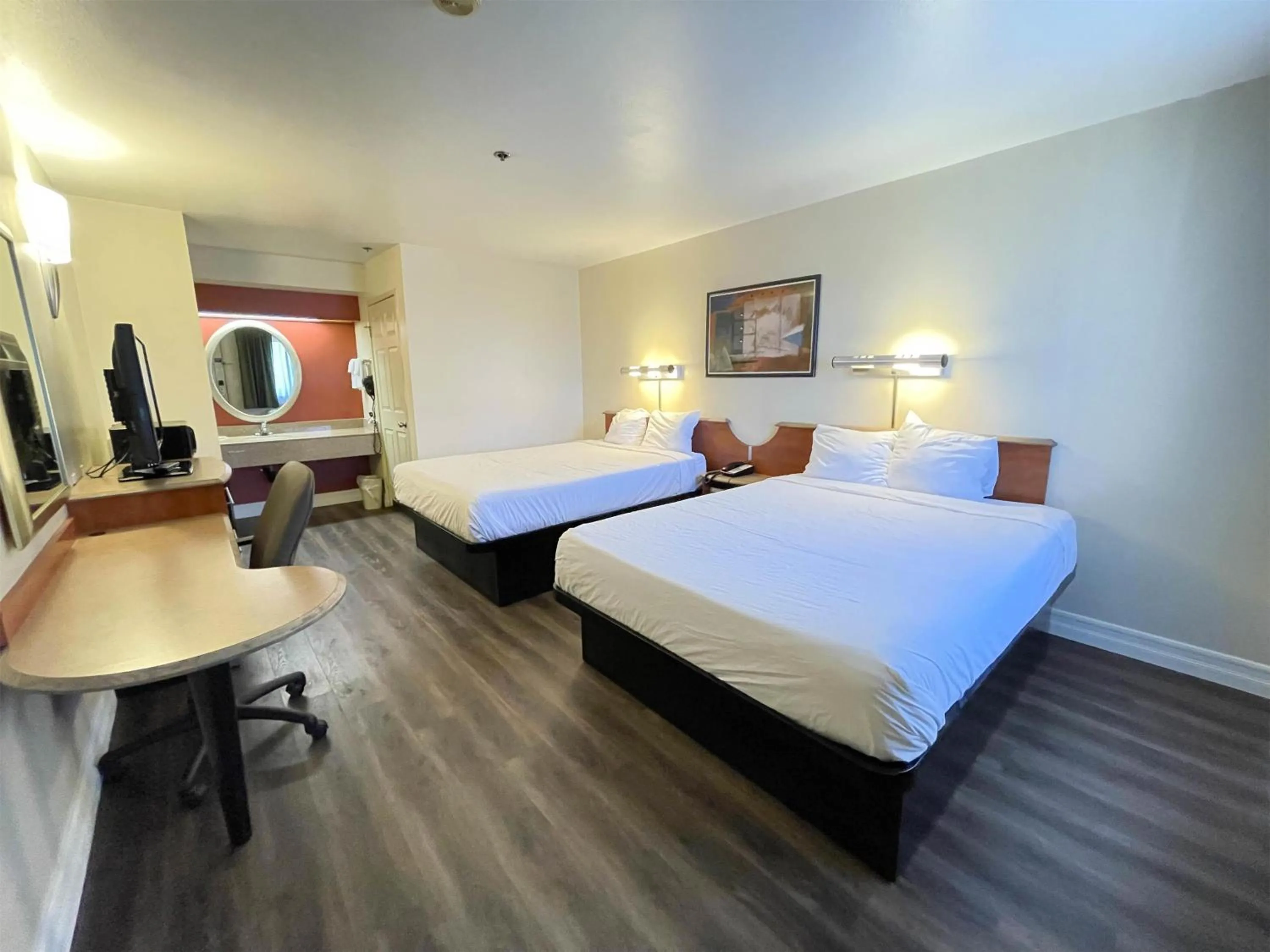 Lounge or bar, Bed in Motel 6 Barstow, CA I15 and Lenwood Road