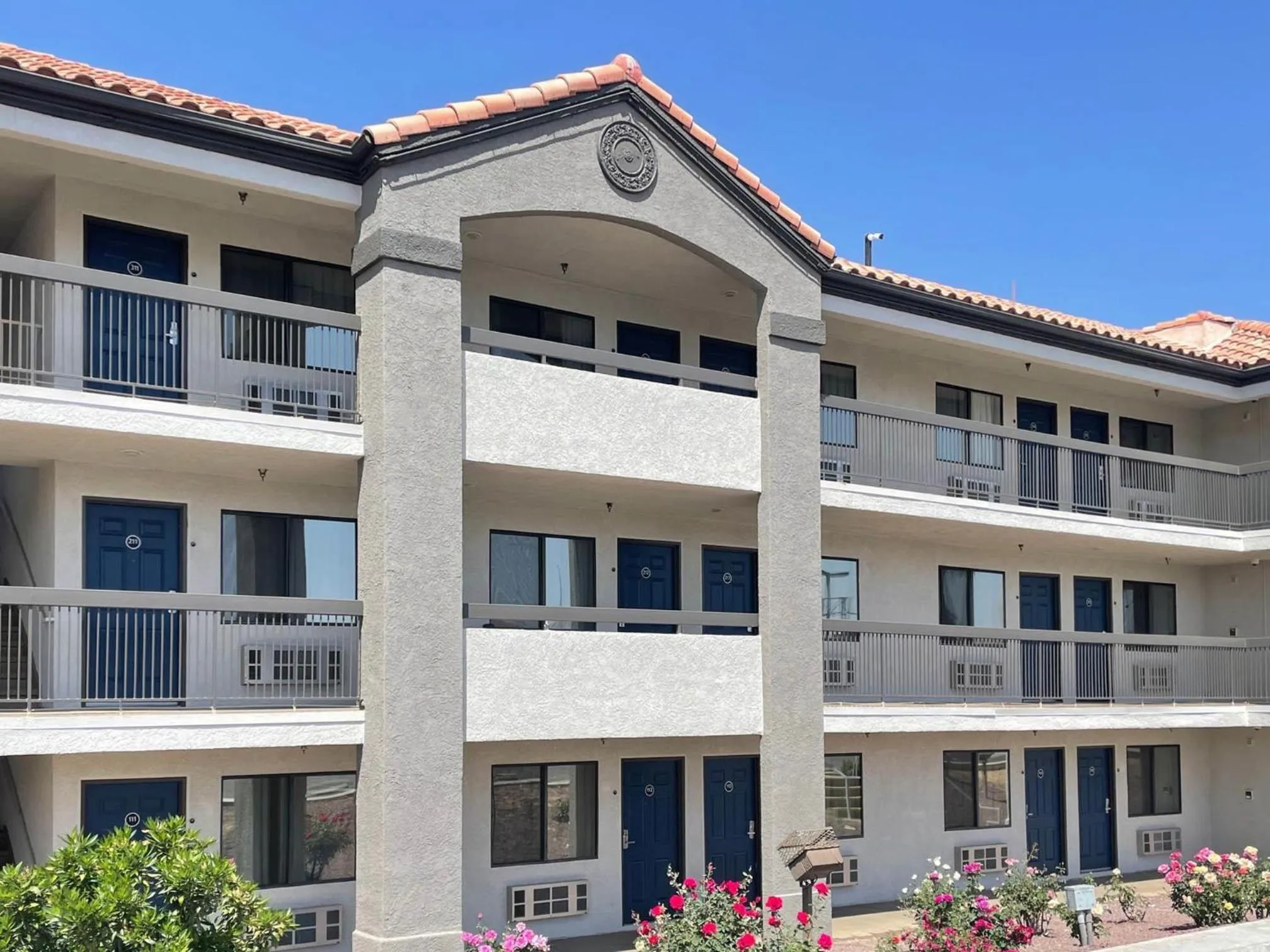 Property building in Motel 6 Barstow, CA I15 and Lenwood Road