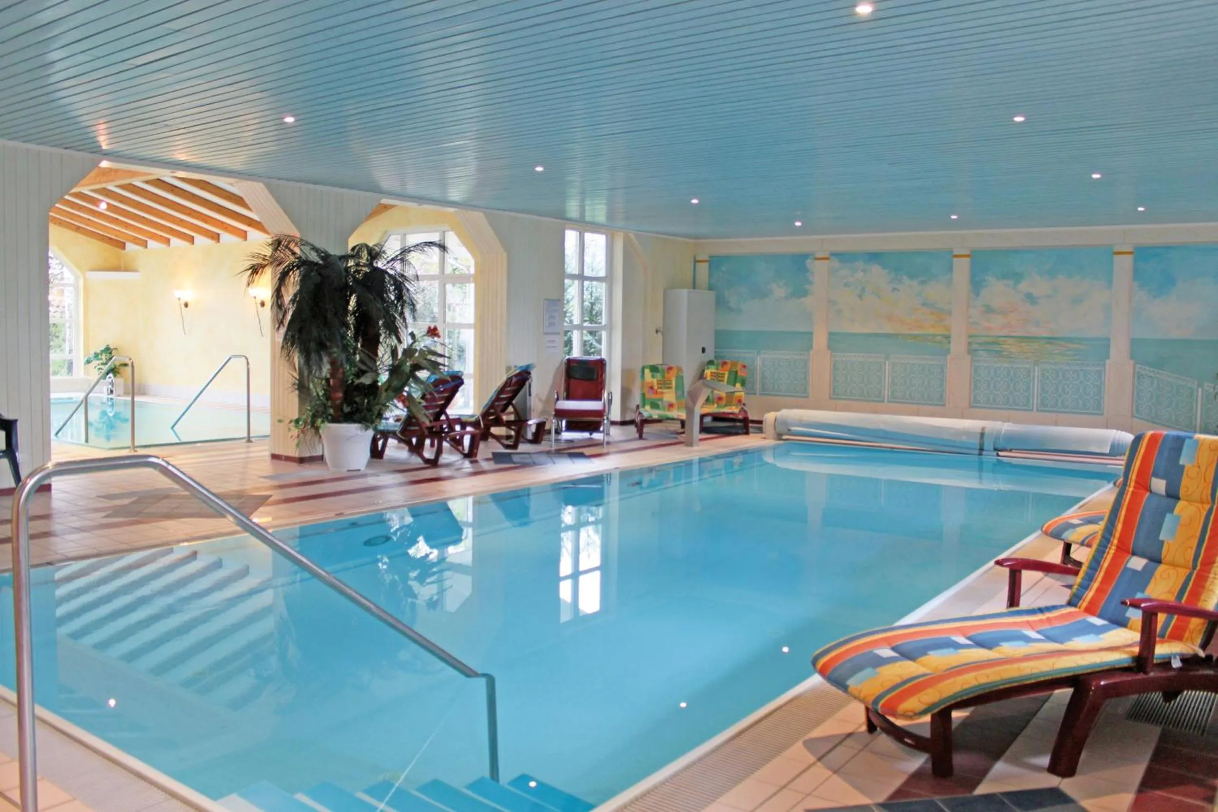 Swimming pool in Hotel Quellenhof