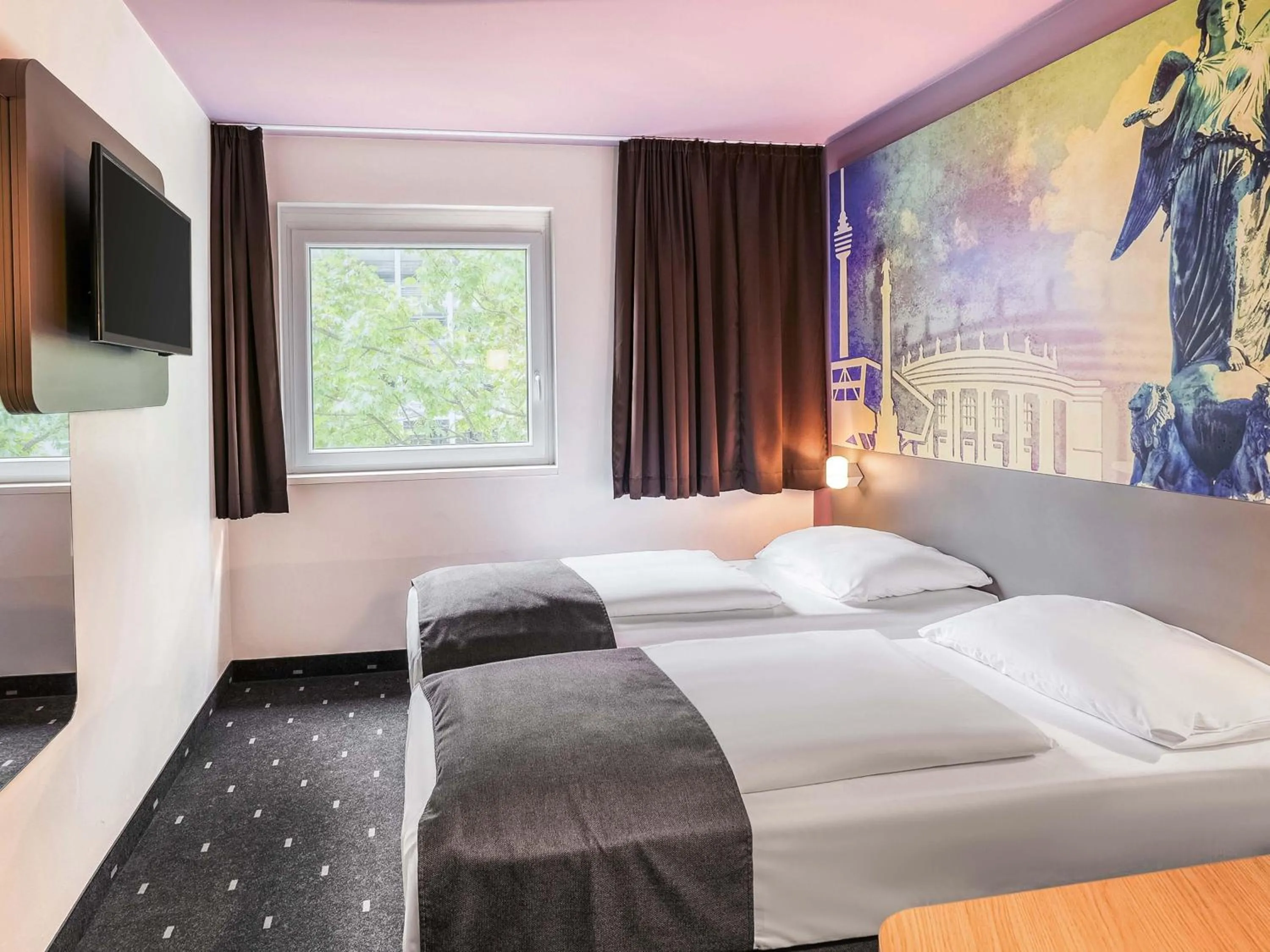 Photo of the whole room, Bed in B&B Hotel Stuttgart-Vaihingen