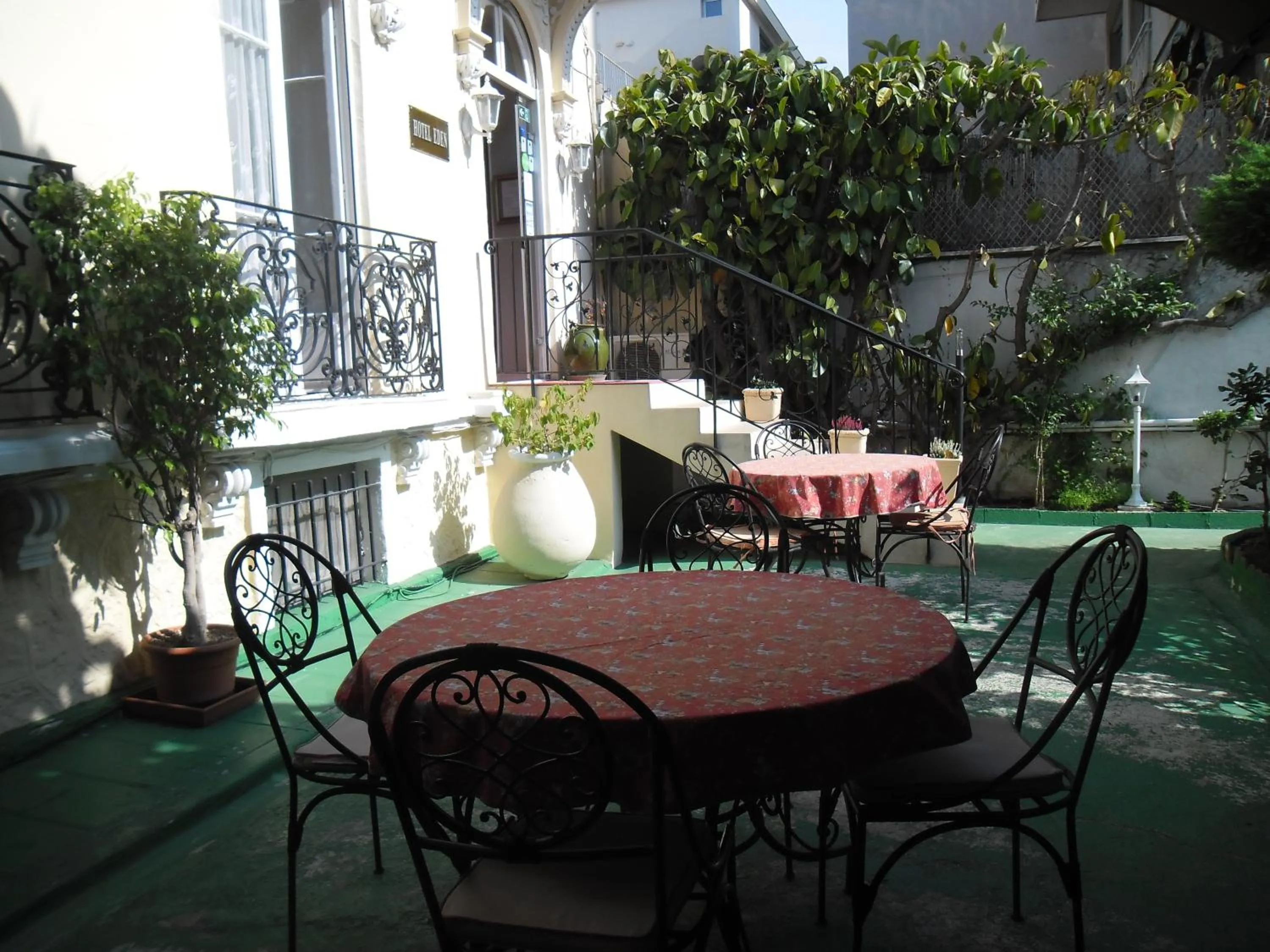 Patio in Villa Eden