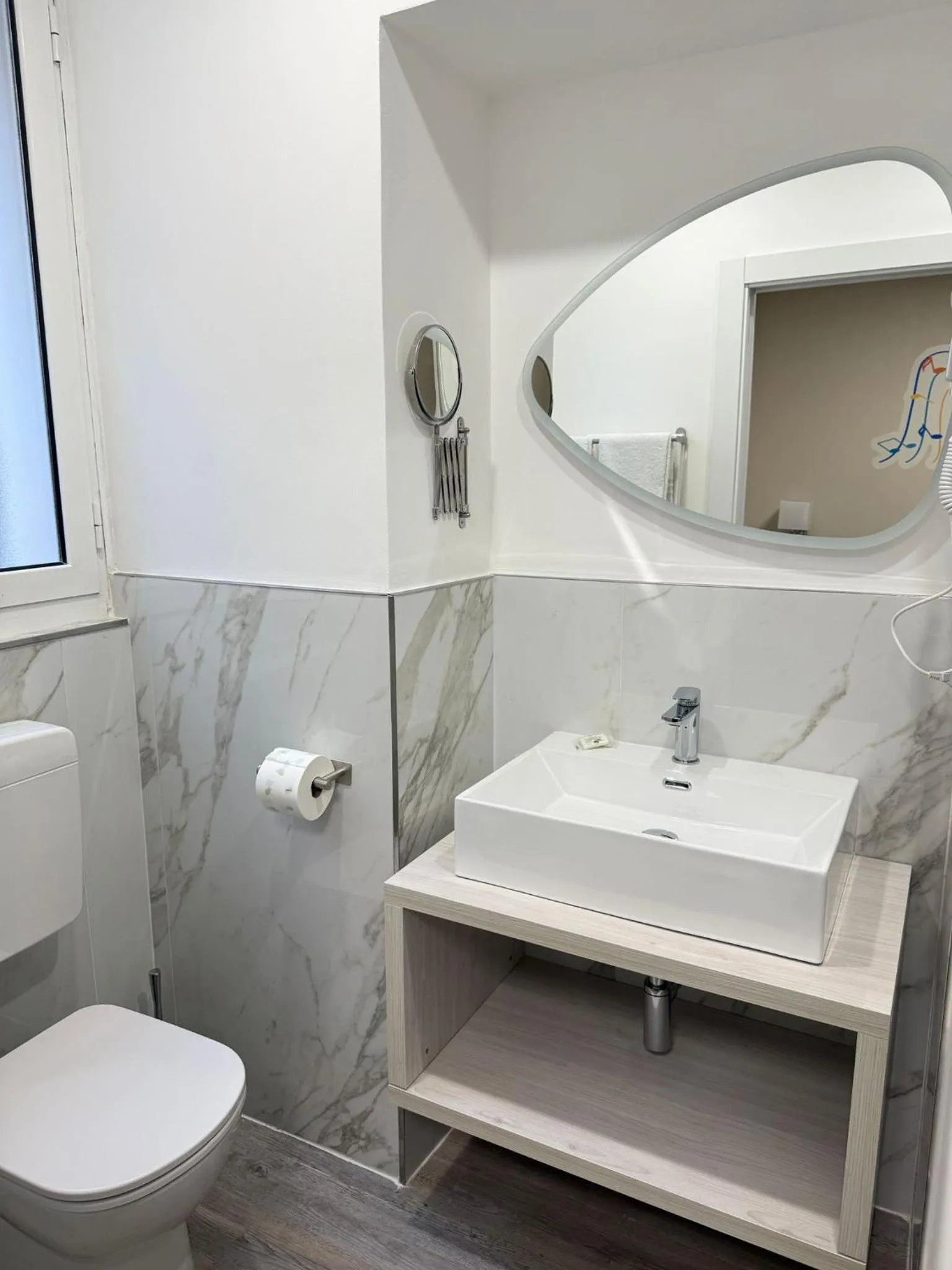 Toilet in Hotel Esperia