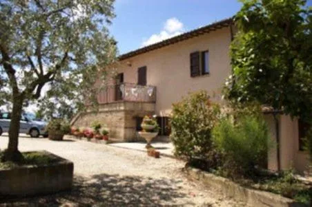 Facade/entrance in Cardinal Girolamo