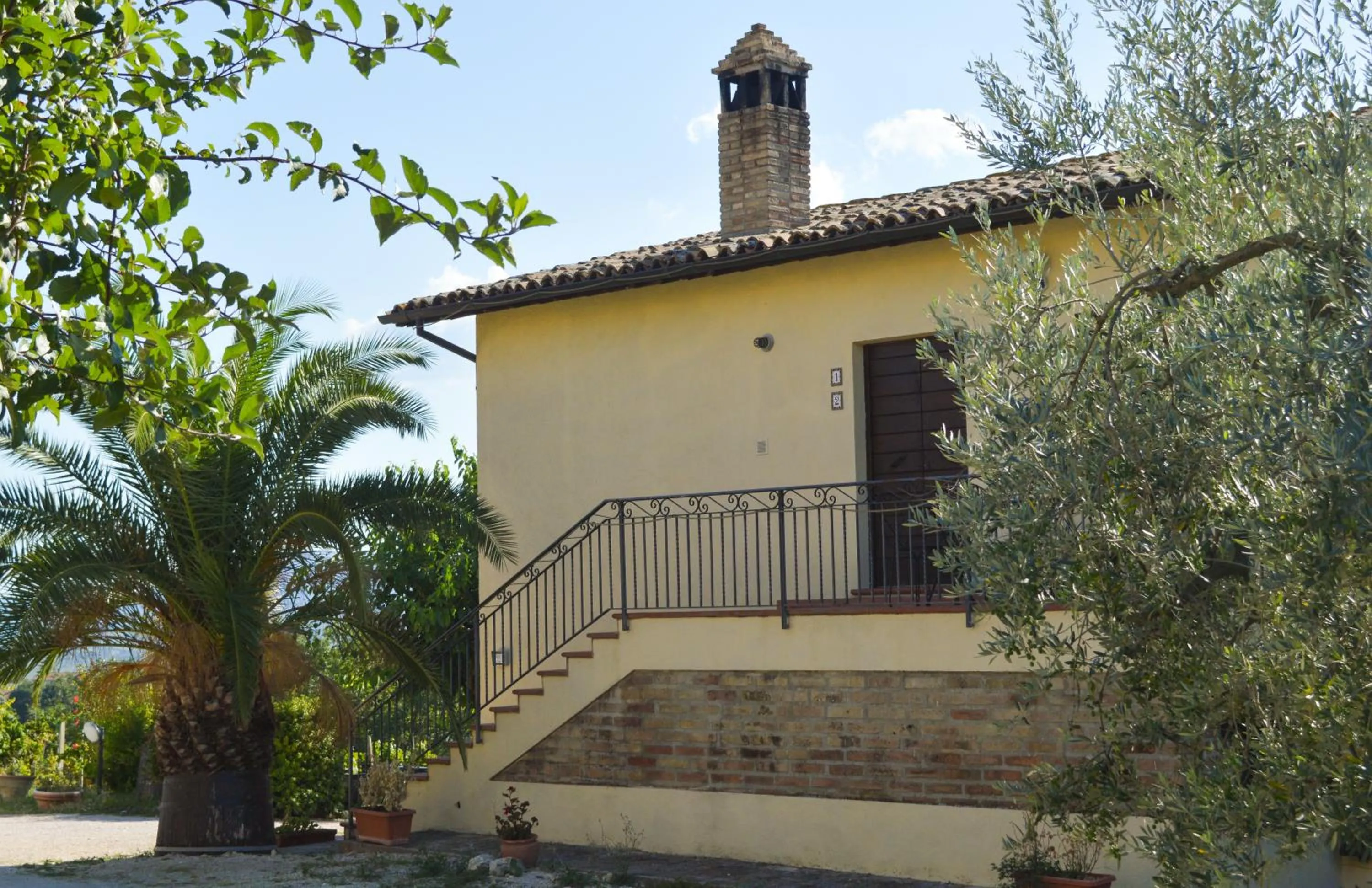 Property building in Cardinal Girolamo