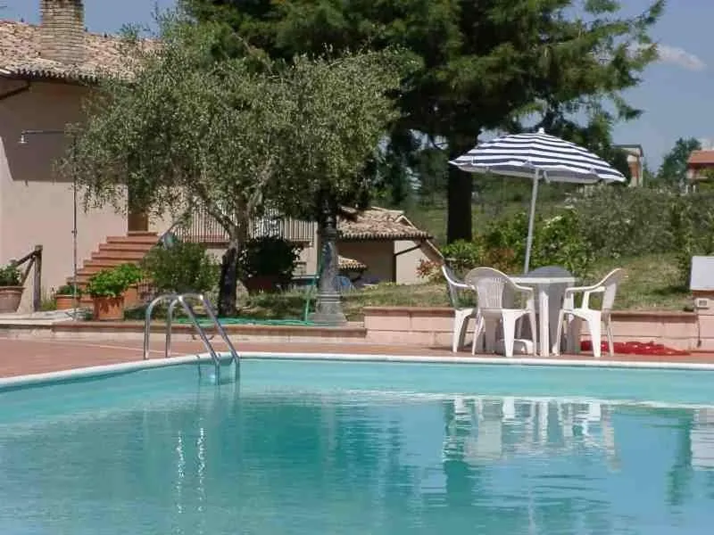 Pool view in Cardinal Girolamo