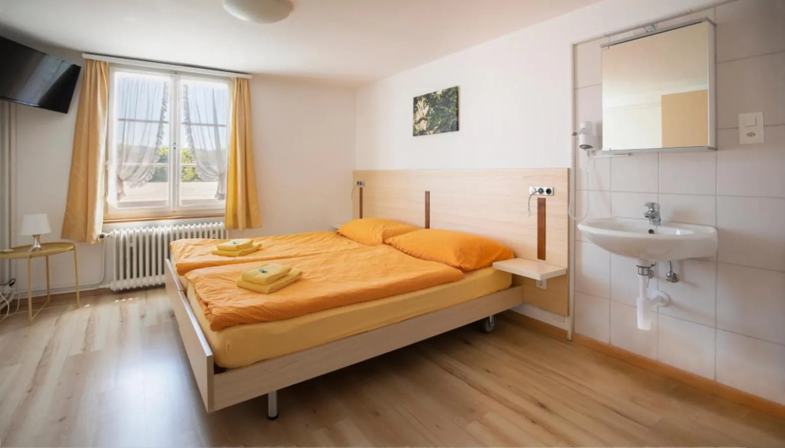 Photo of the whole room, Bed in Hotel Rotes Kreuz