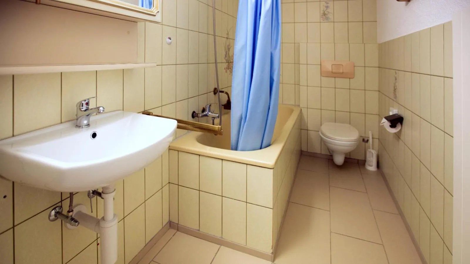 Shower in Hotel Rotes Kreuz