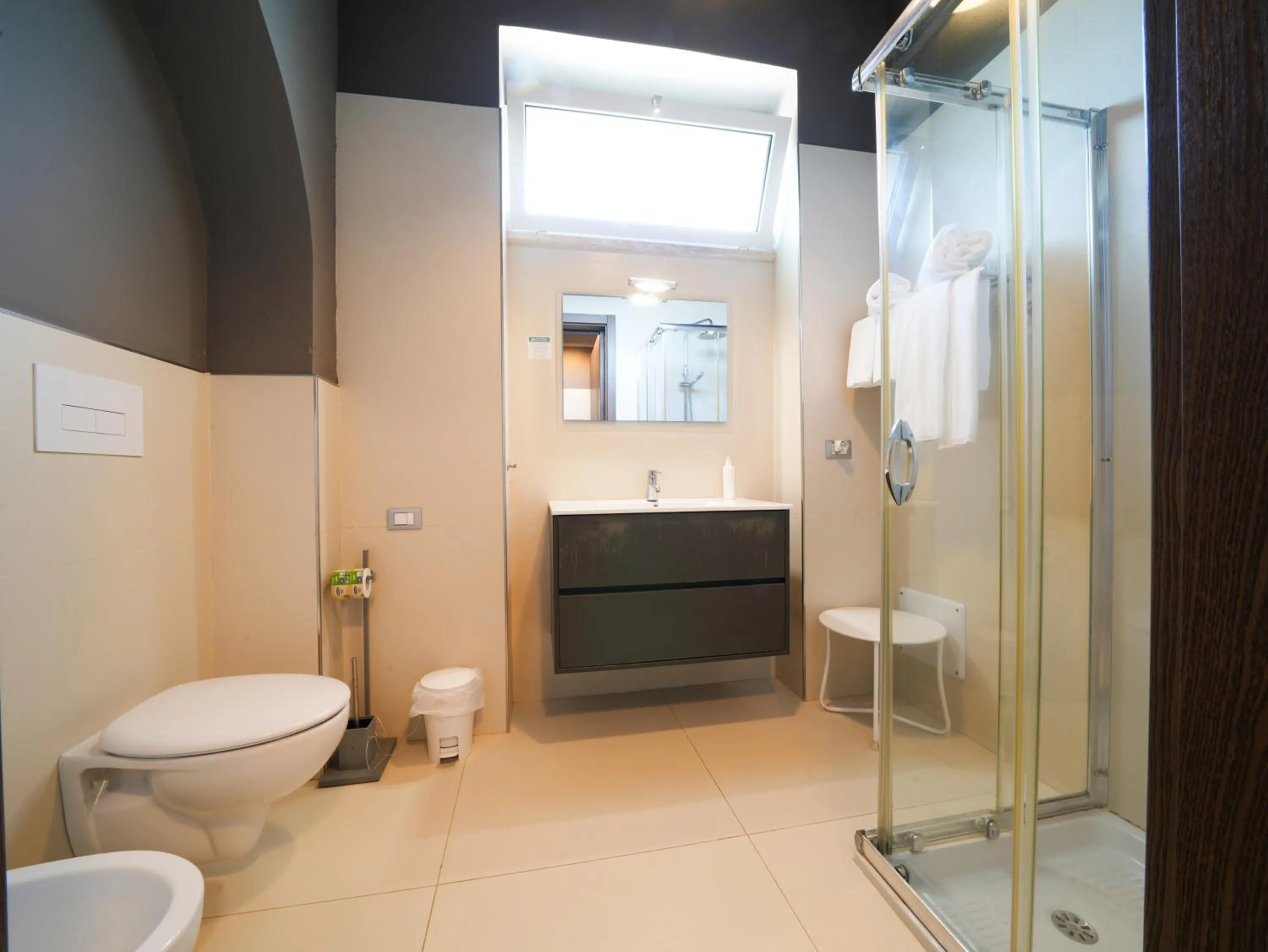 Shower in Hotel Santa Lucia